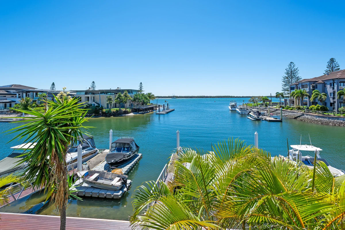 6/27-29 Madang Crescent, Runaway Bay QLD 4216