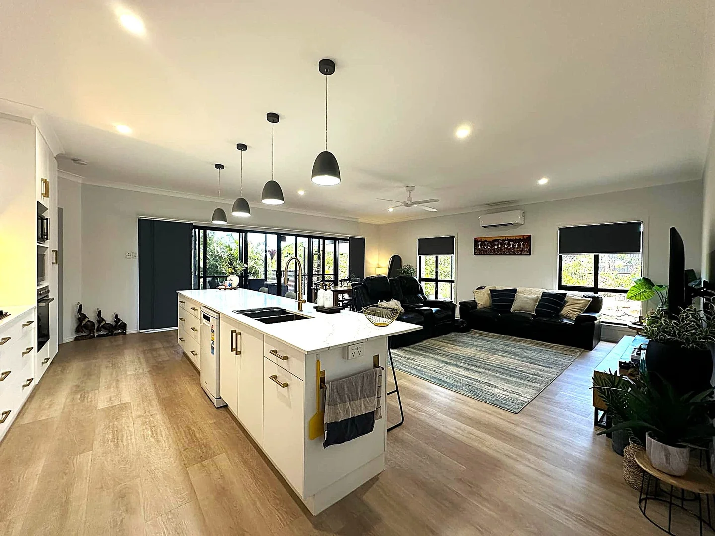 Additional image 4 of 94 Gifford Street, Horseshoe Bay QLD 4819