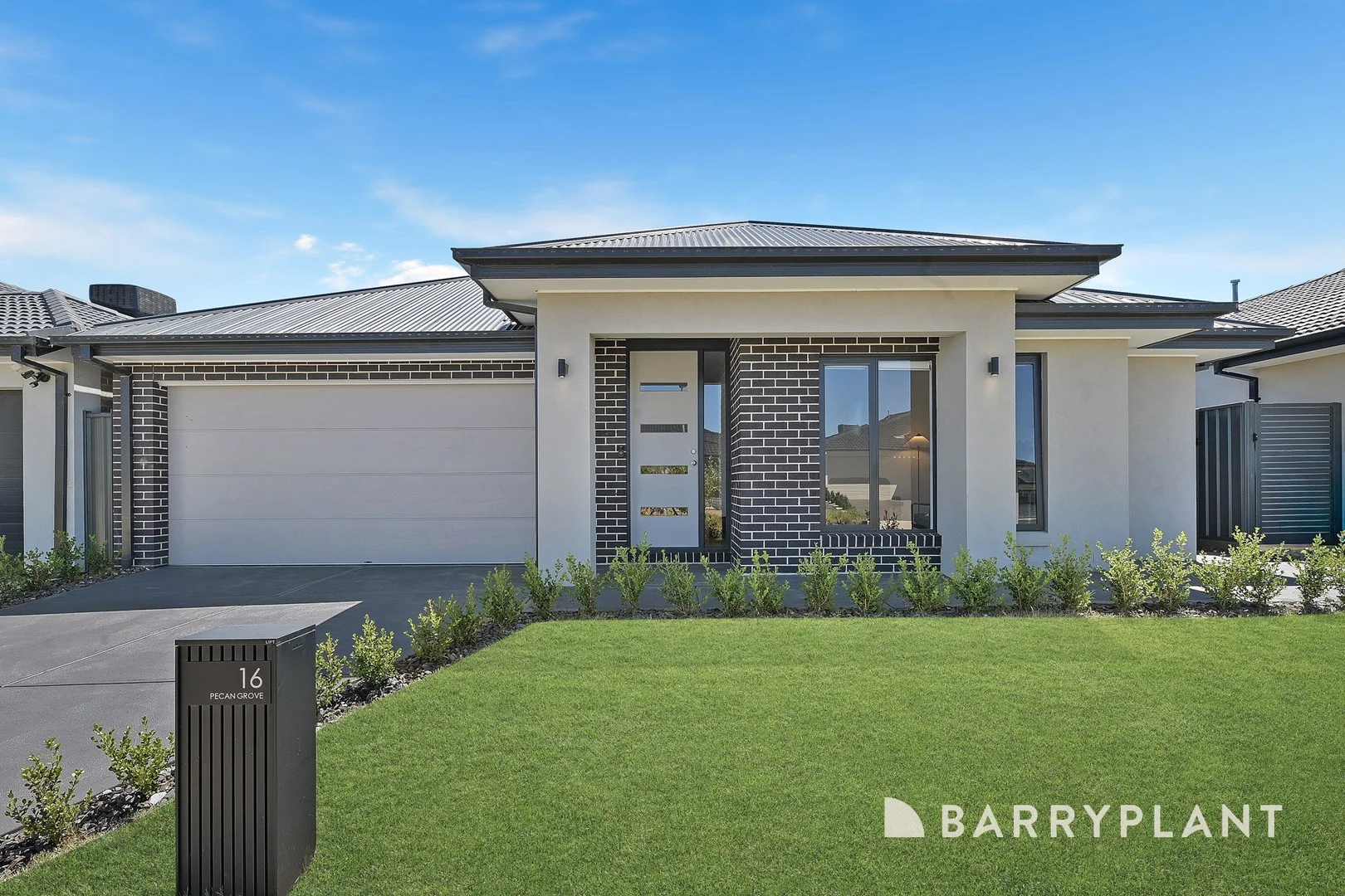 16 Pecan Grove, Clyde North VIC 3978