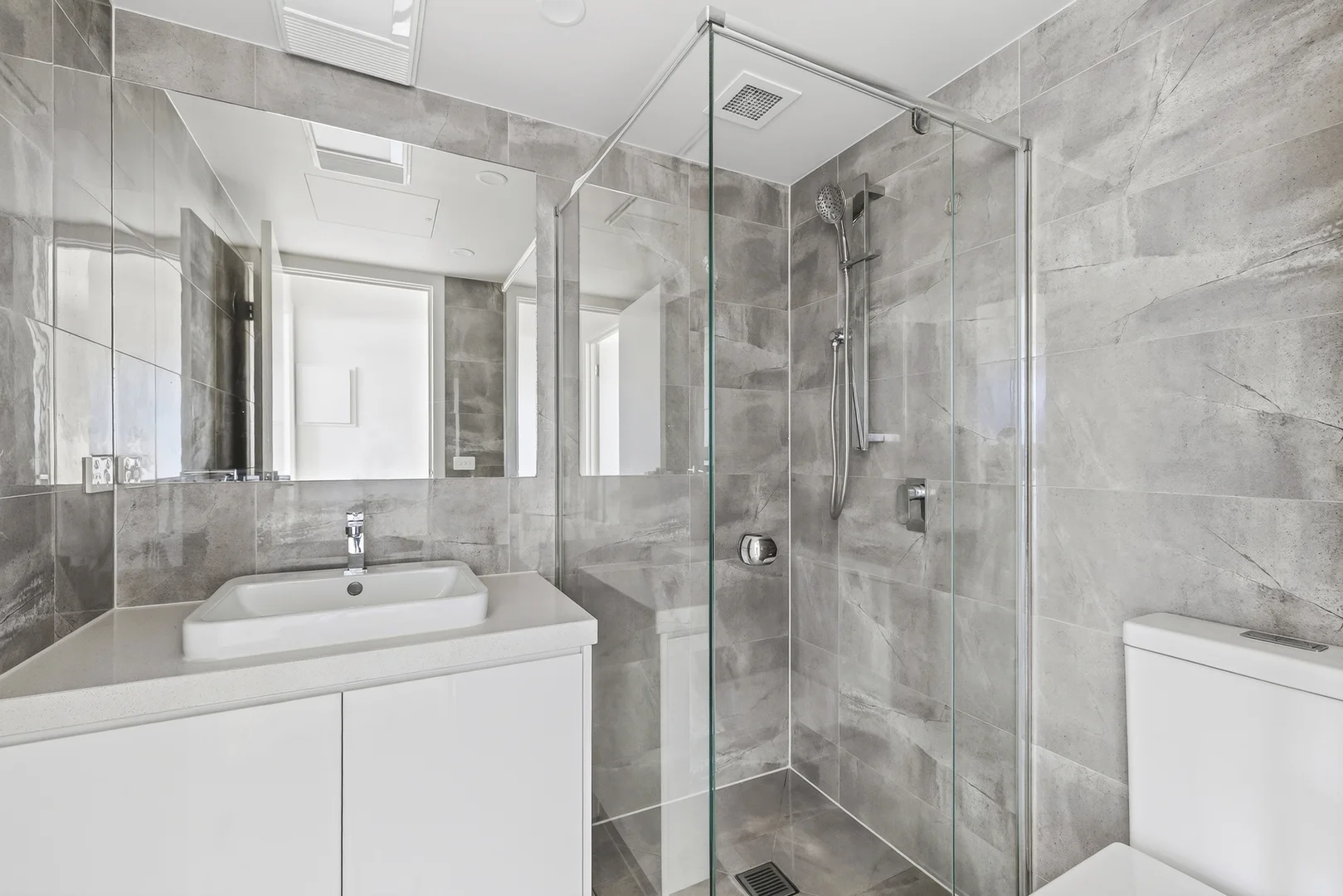 Additional image 10 of 101/214 Warrigal Road, Oakleigh South VIC 3167