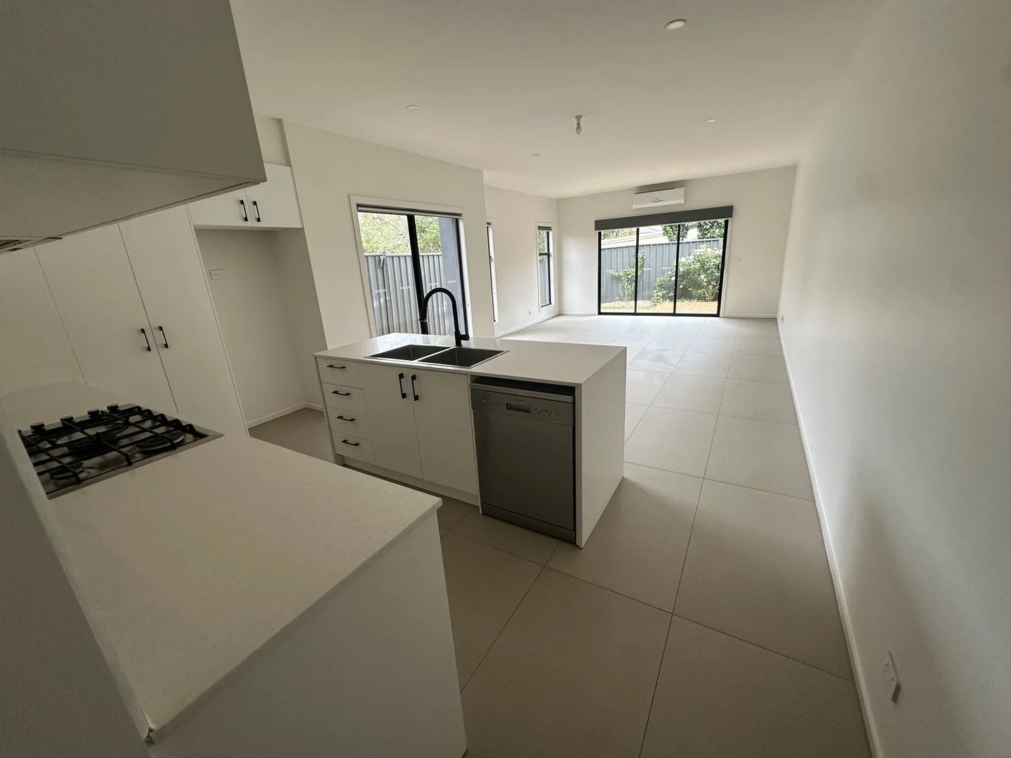 Additional image 4 of 4D EILDON AVENUE, Manor Lakes VIC 3024