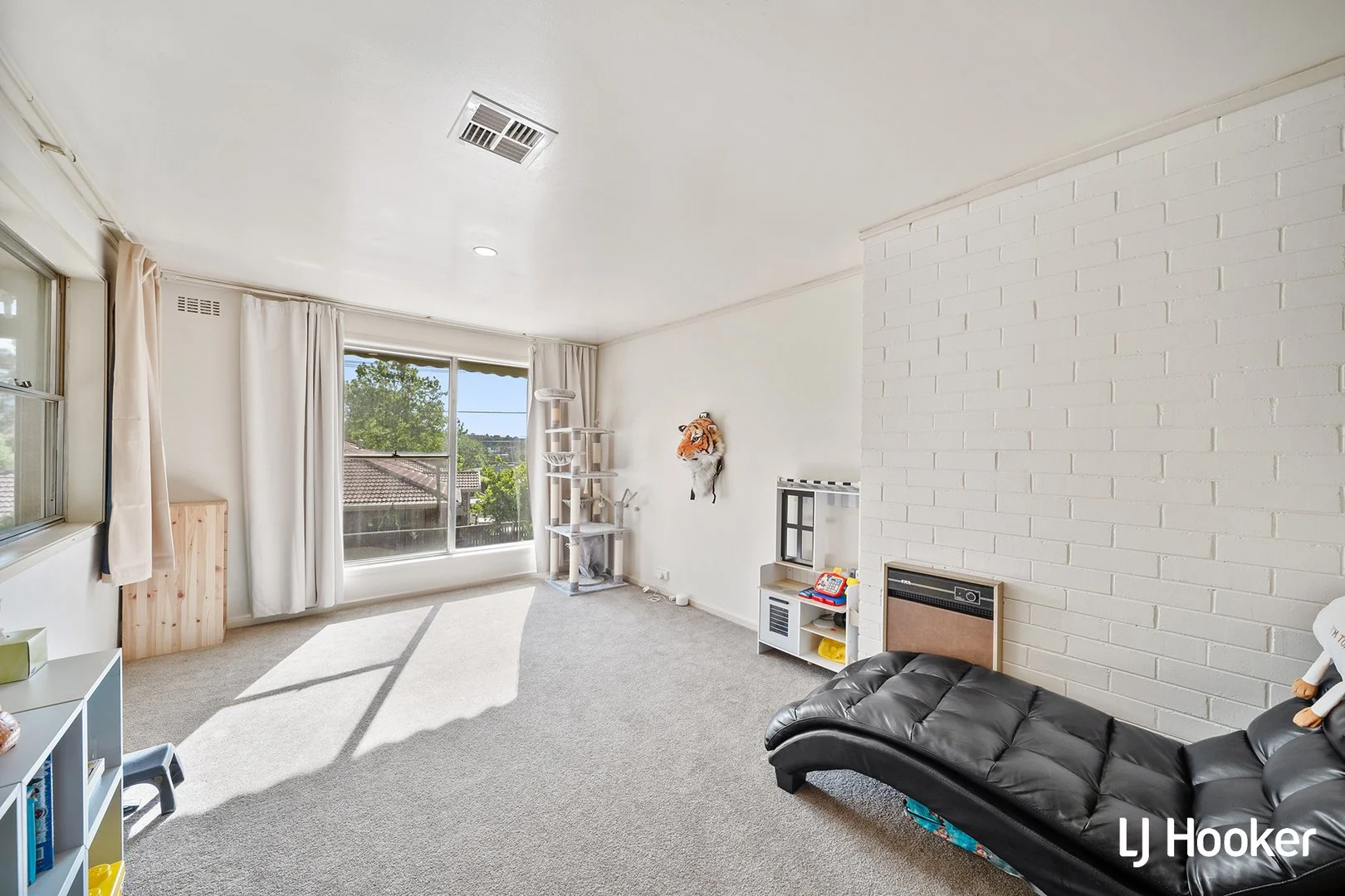 Additional image 11 of 7 Aurora Close, Mawson ACT 2607