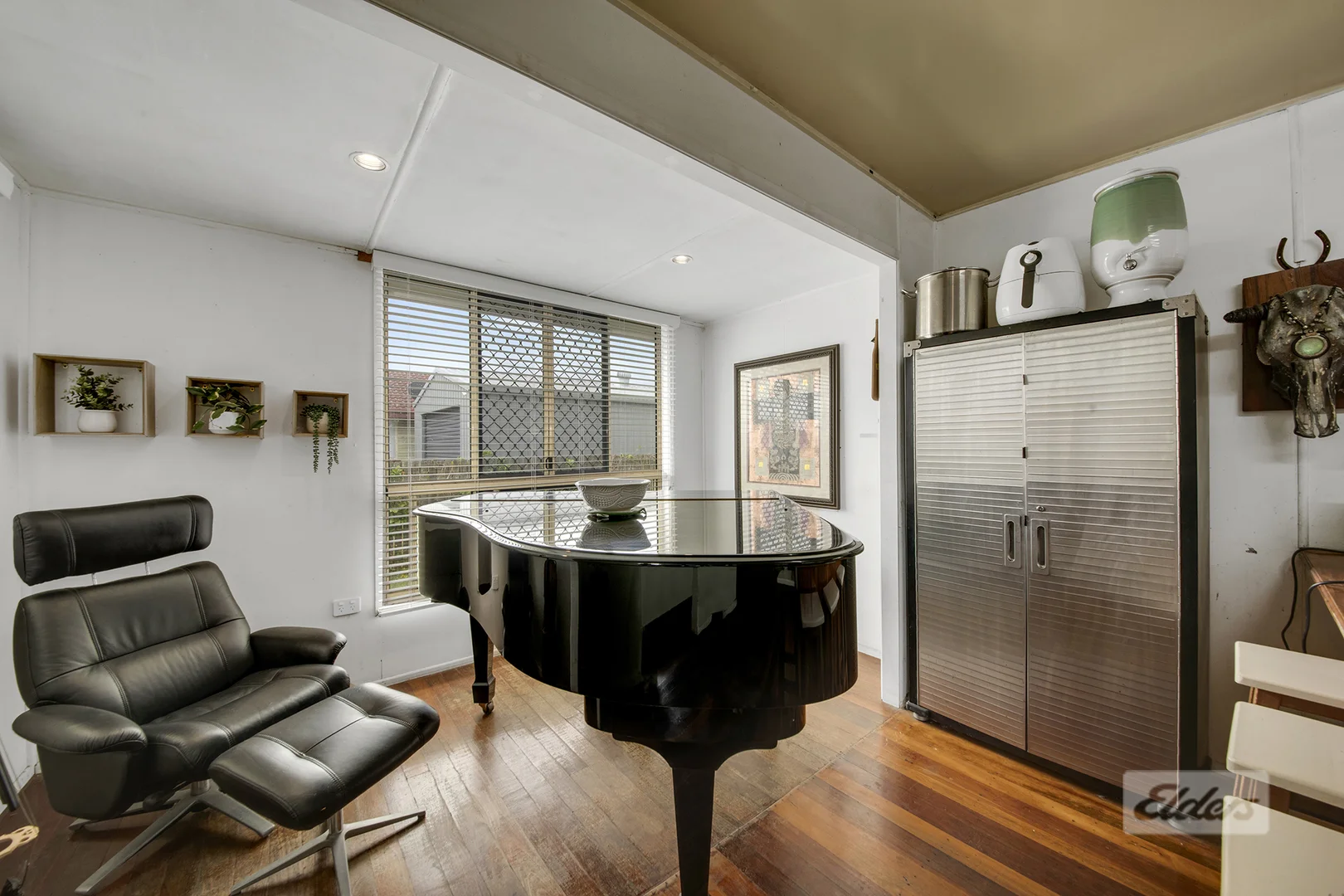 Additional image 7 of 27 Moura Crescent, Barney Point QLD 4680