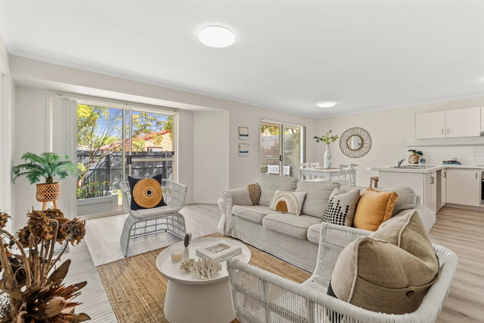 Additional image 4 of UNIT 1/4 Cowal Court, Elanora QLD 4221