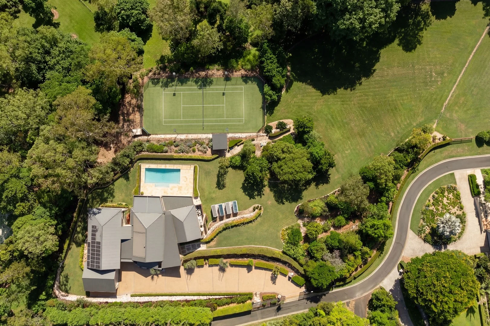 43 Corniche Place, Brookfield QLD 4069