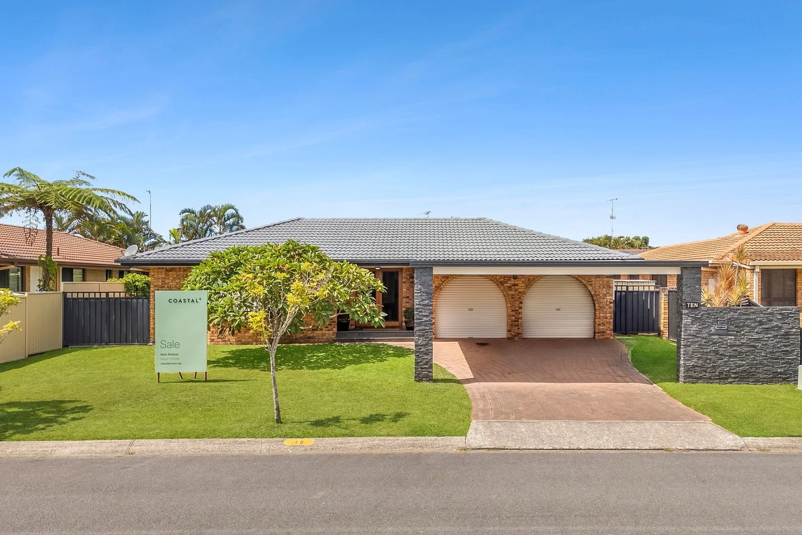 10 Razorbill Street, Burleigh Waters QLD 4220