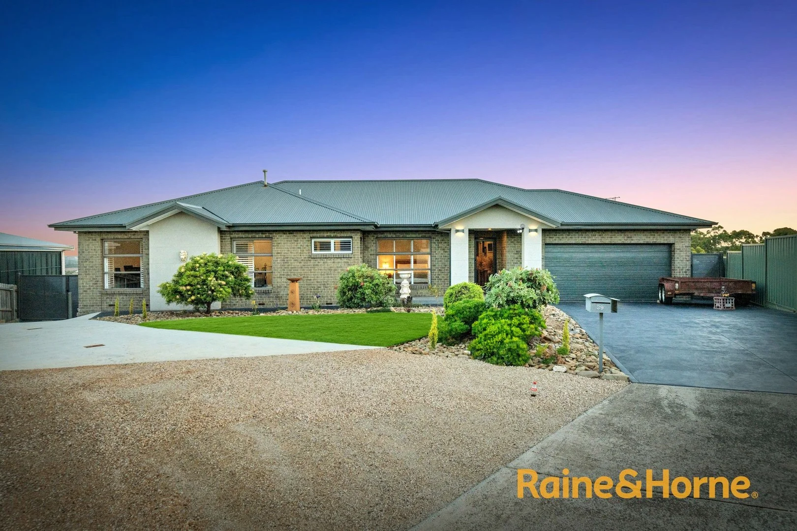 39 Maddison Circuit, Darley VIC 3340