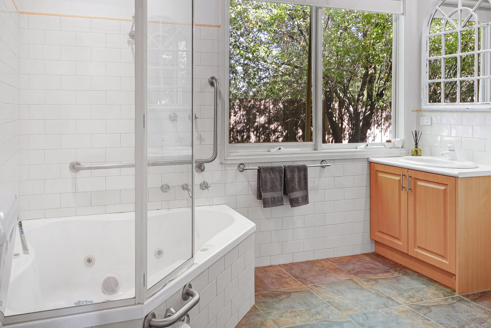 Additional image 9 of 1A The Parade, Mansfield VIC 3722