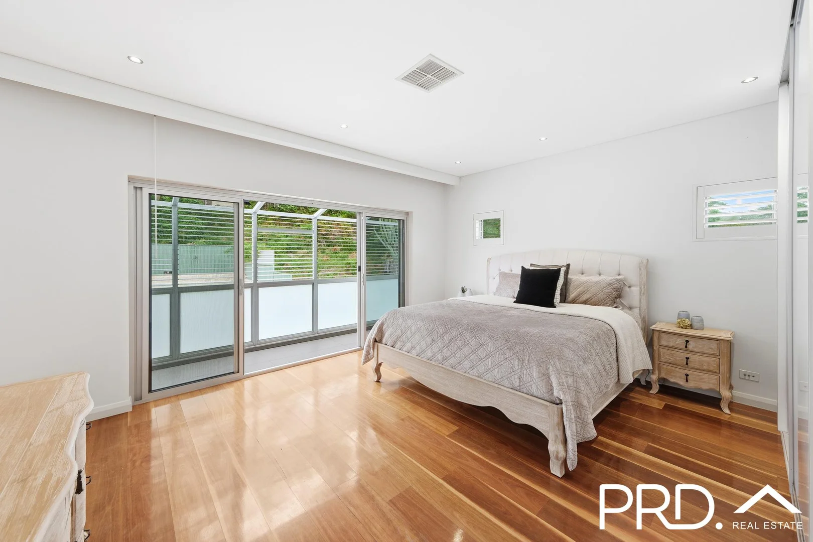 Additional image 9 of 33 Carinya Road, Picnic Point NSW 2213