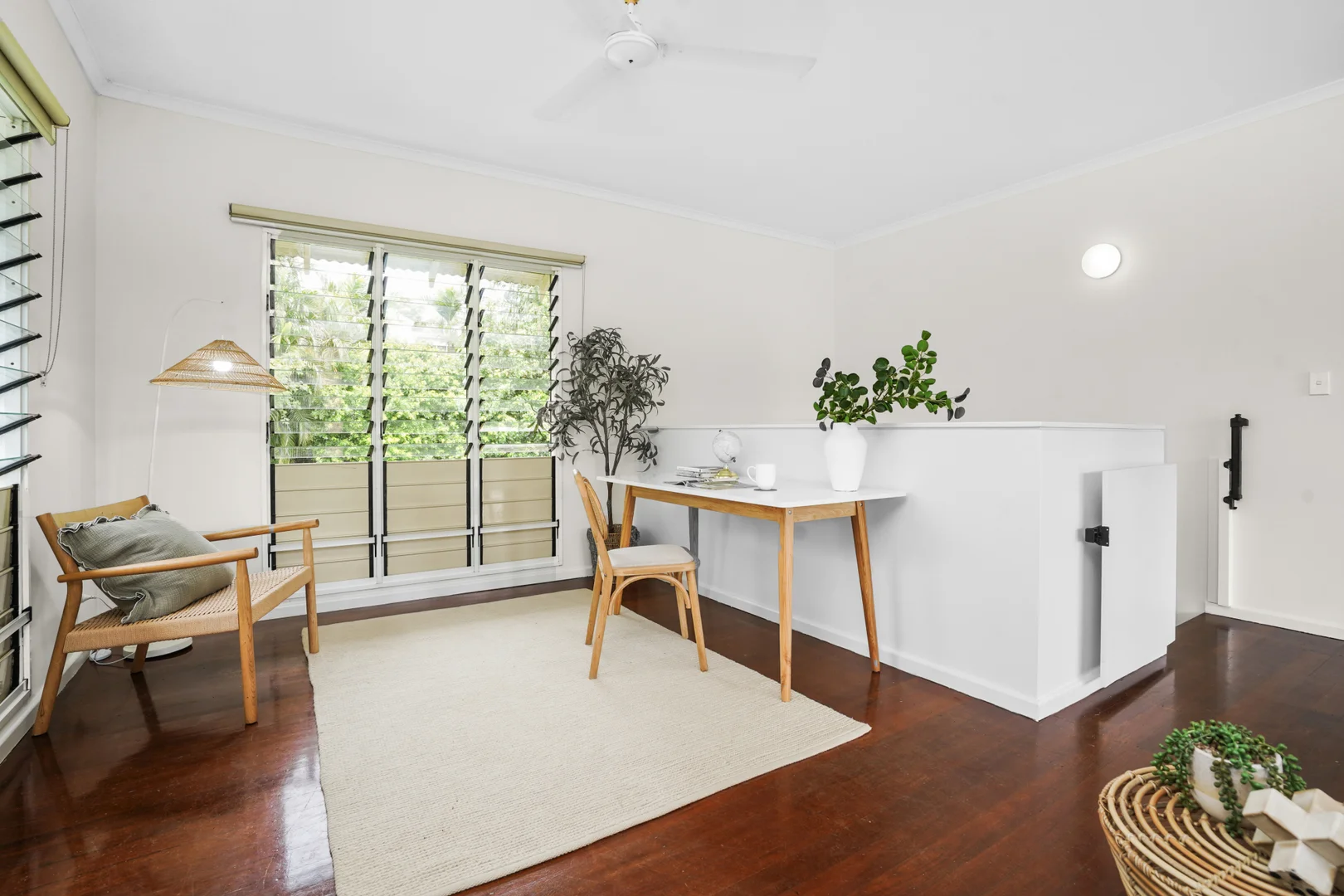 Additional image 22 of 42 Dwyer Circuit, Driver NT 0830