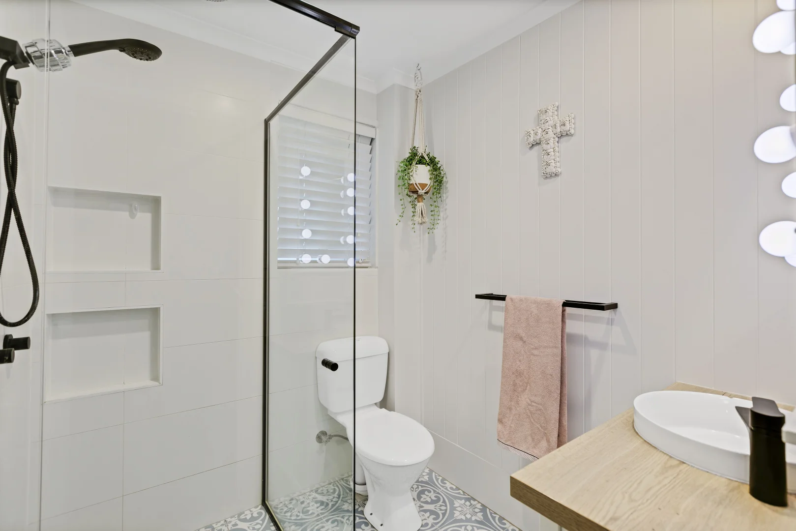 Additional image 9 of 2/16 Broadmeadows Road, Maroochydore QLD 4558