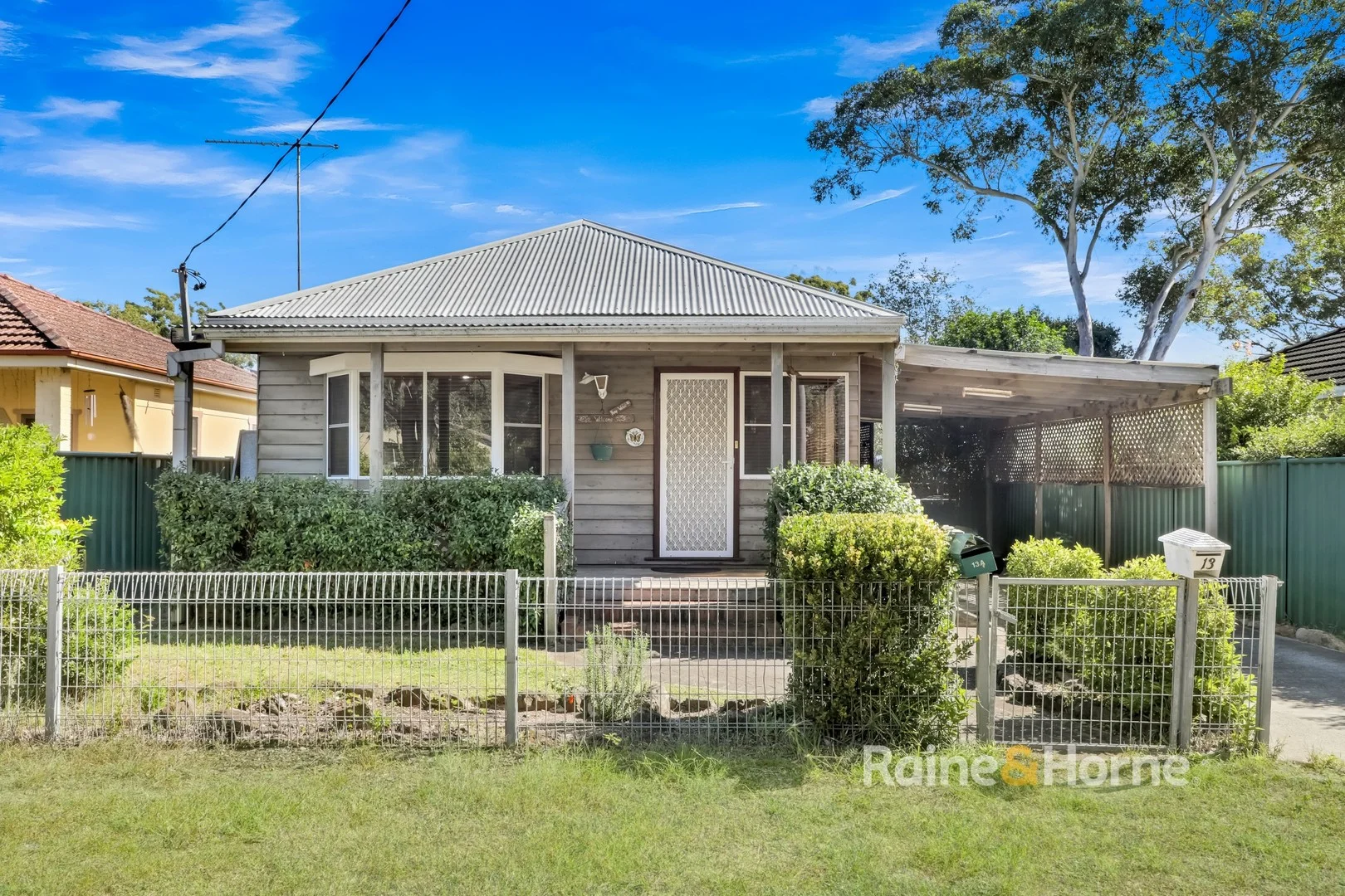 13 Banksia Street, Ettalong Beach NSW 2257