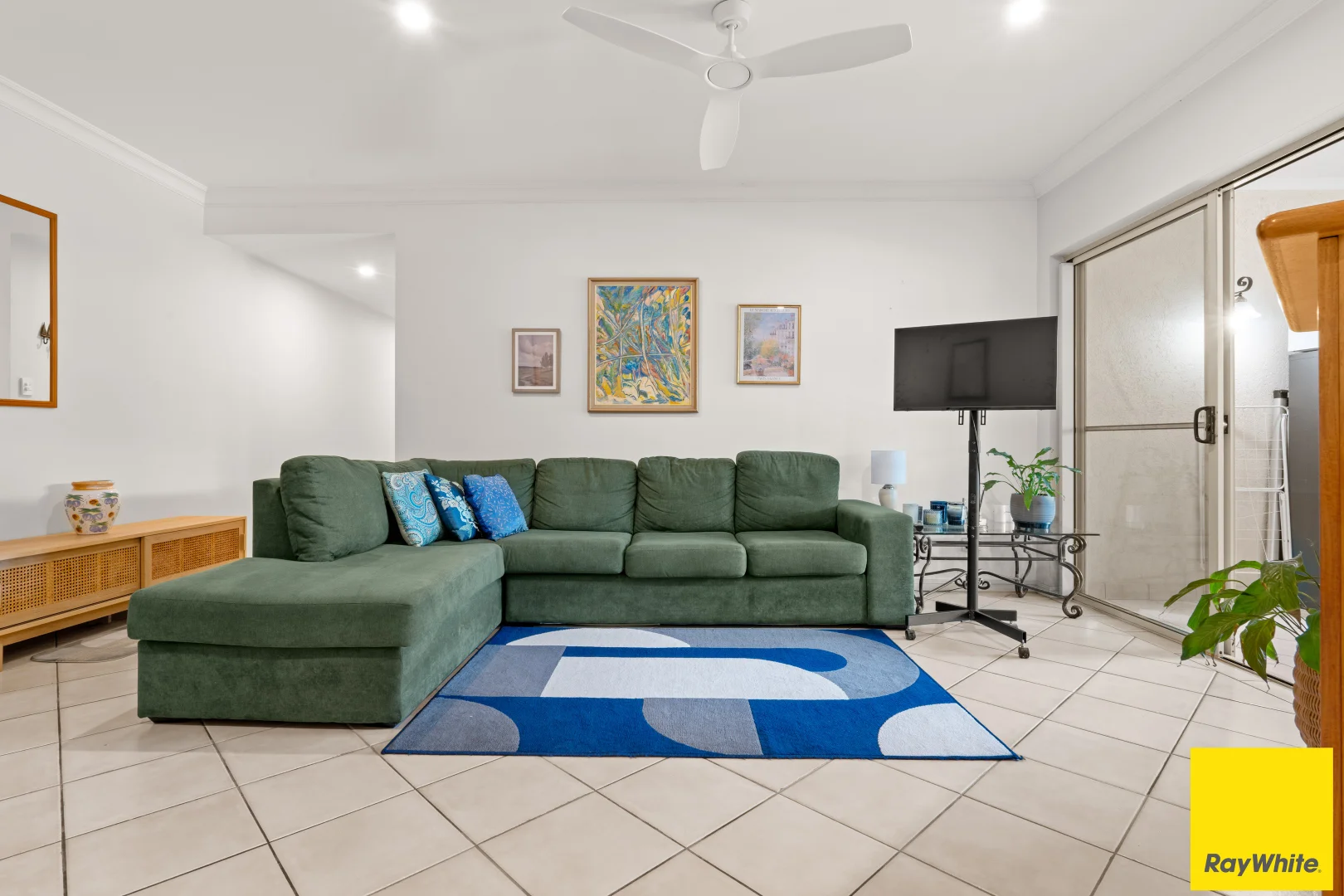 Additional image 3 of 815/2-10 Greenslopes Street, Cairns North QLD 4870