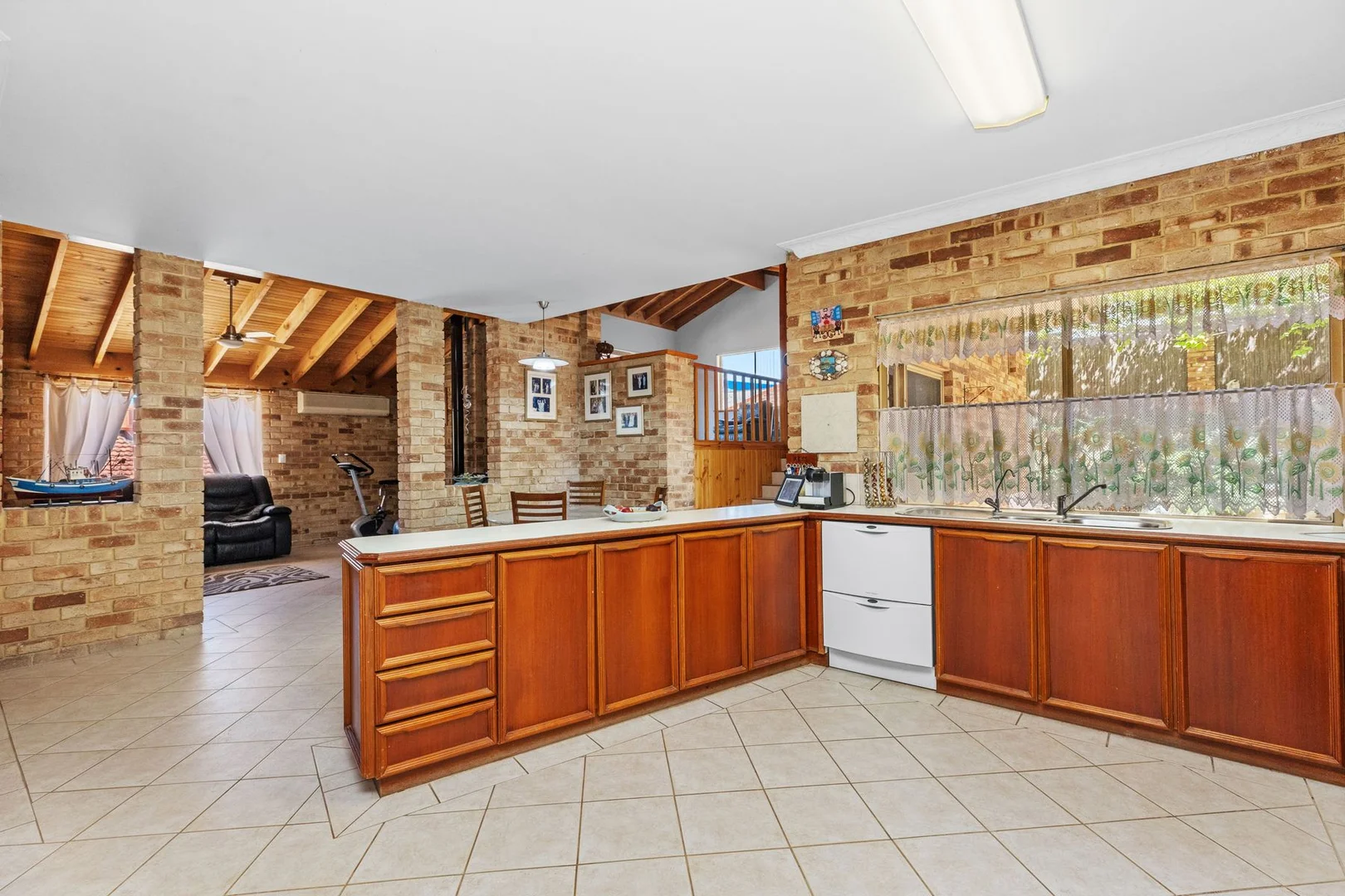 Additional image 8 of 2 Radbourn Street, Marmion WA 6020