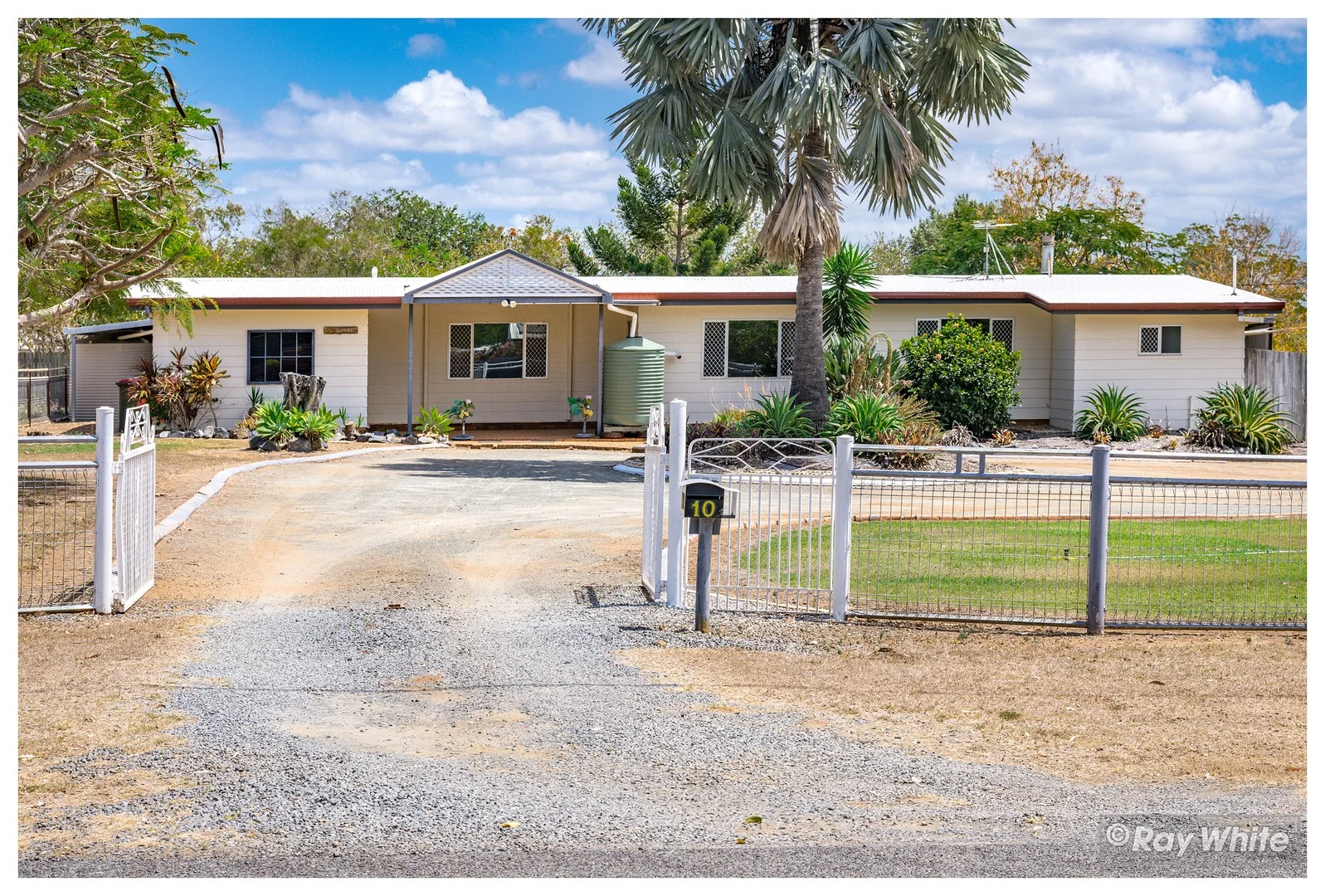 10 Glover Street, Gracemere QLD 4702