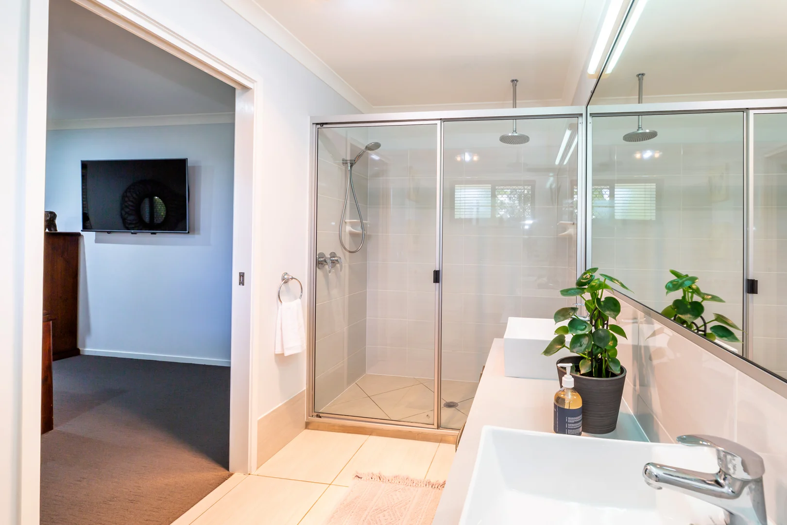 Additional image 7 of 44 Gibsons Rd, Burnett Heads QLD 4670