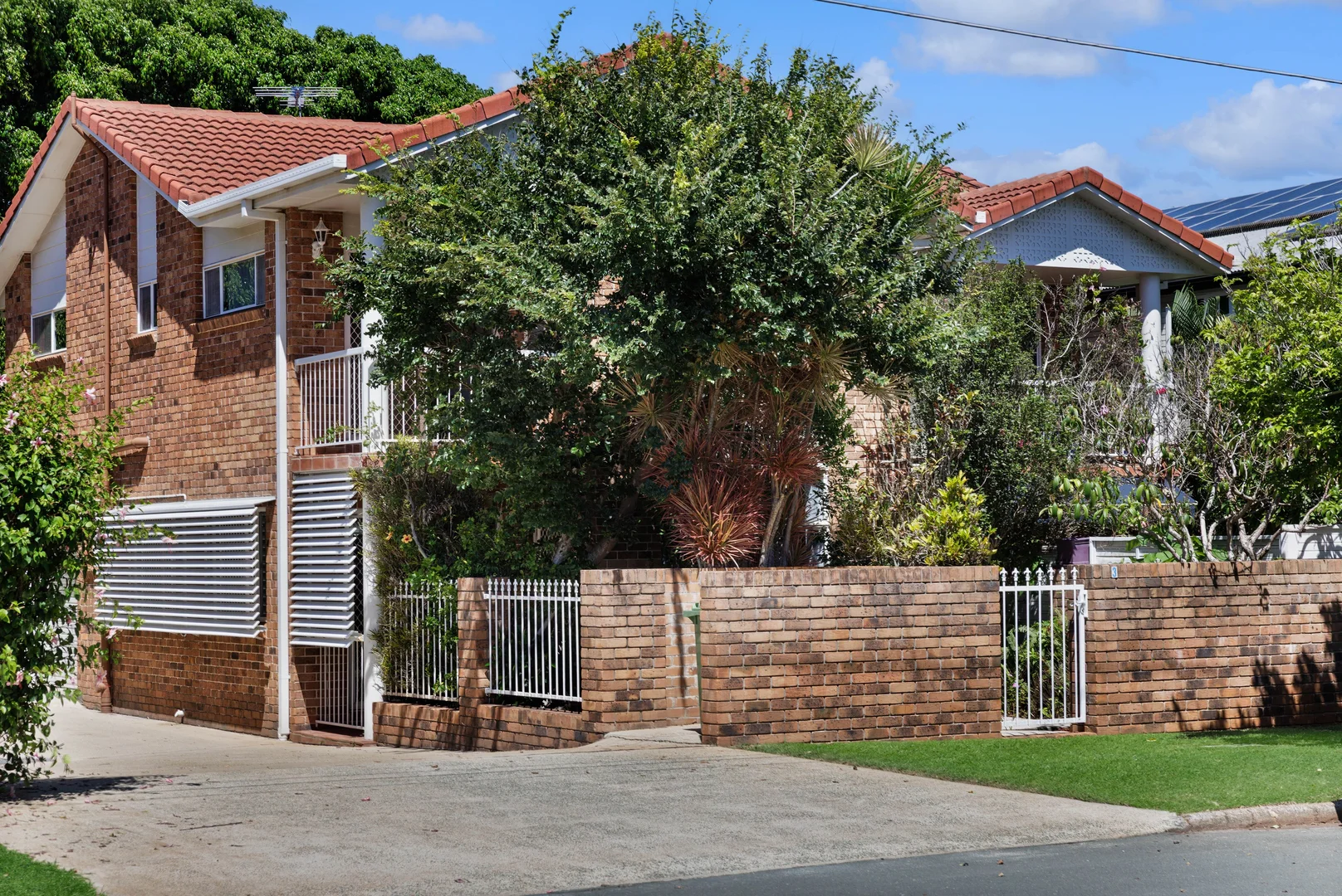 Additional image 2 of 3/49 Prince Edward Parade, Redcliffe QLD 4020