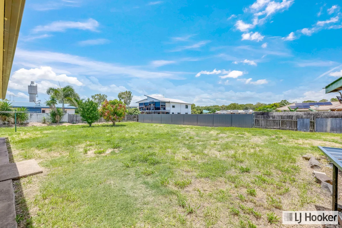 Additional image 23 of 15 Palm Court, Moore Park Beach QLD 4670