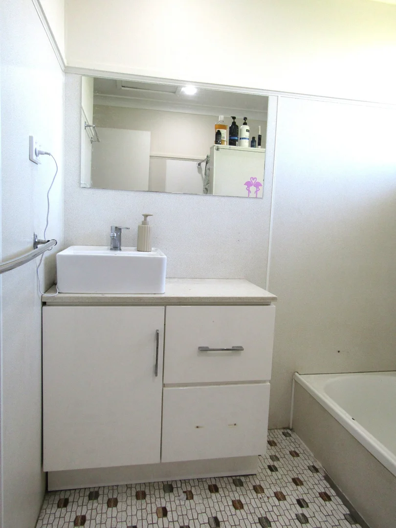 Additional image 10 of 5 Kurrajong Street, Blackwater QLD 4717