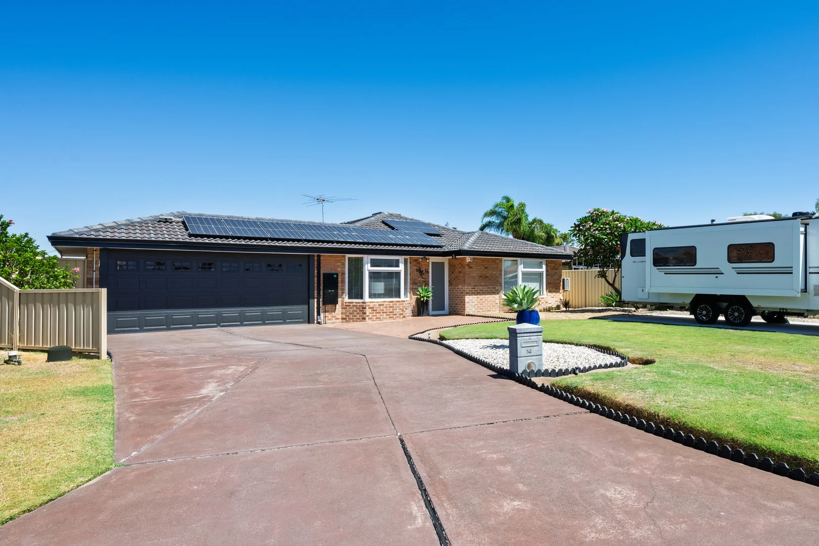 14 Killarney Place, Cooloongup WA 6168