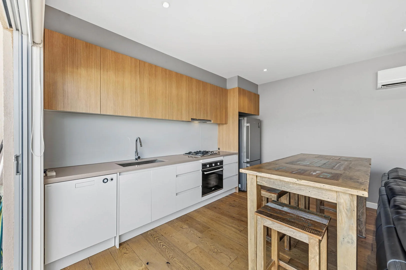 Additional image 4 of 4/16 Holmes Road, Moonee Ponds VIC 3039