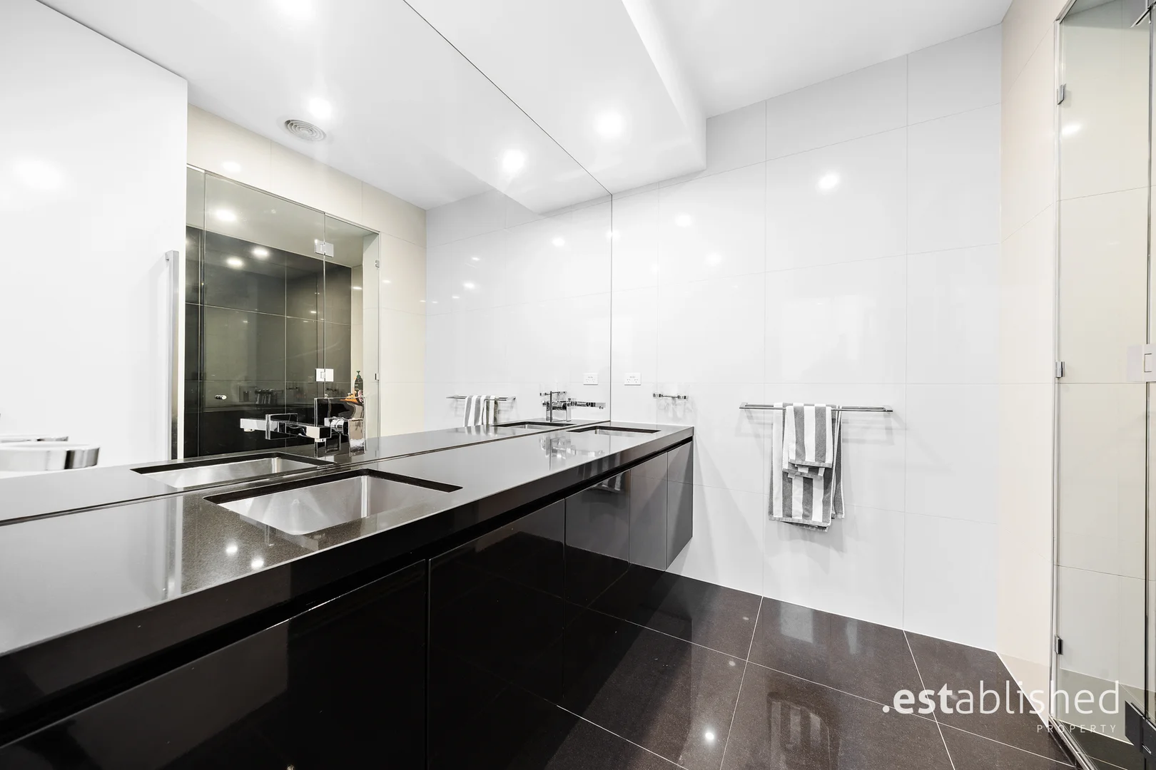 Additional image 22 of 18 Spinnaker Rise, Sanctuary Lakes VIC 3030