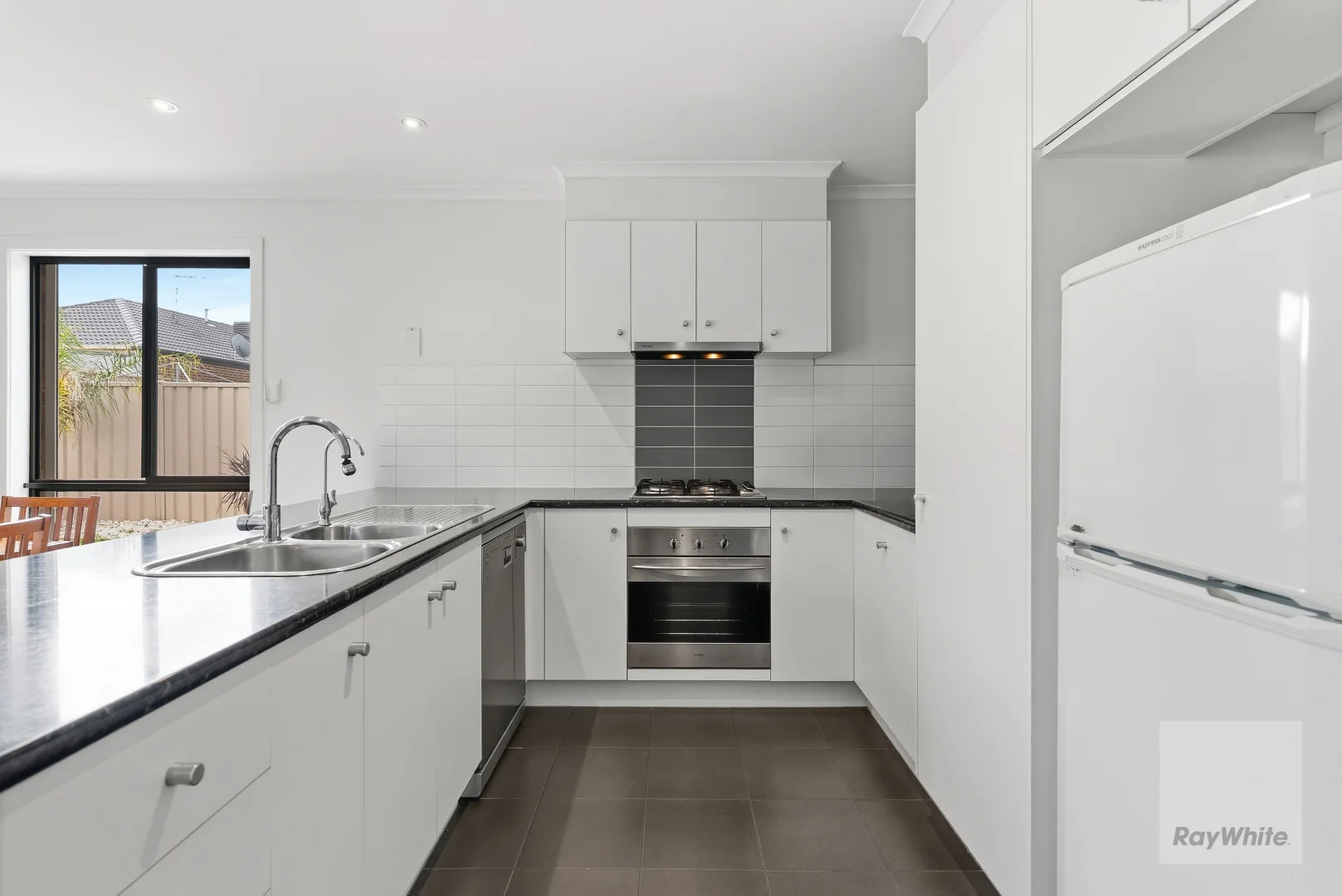 Additional image 3 of 11 Verdon Avenue, Caroline Springs VIC 3023