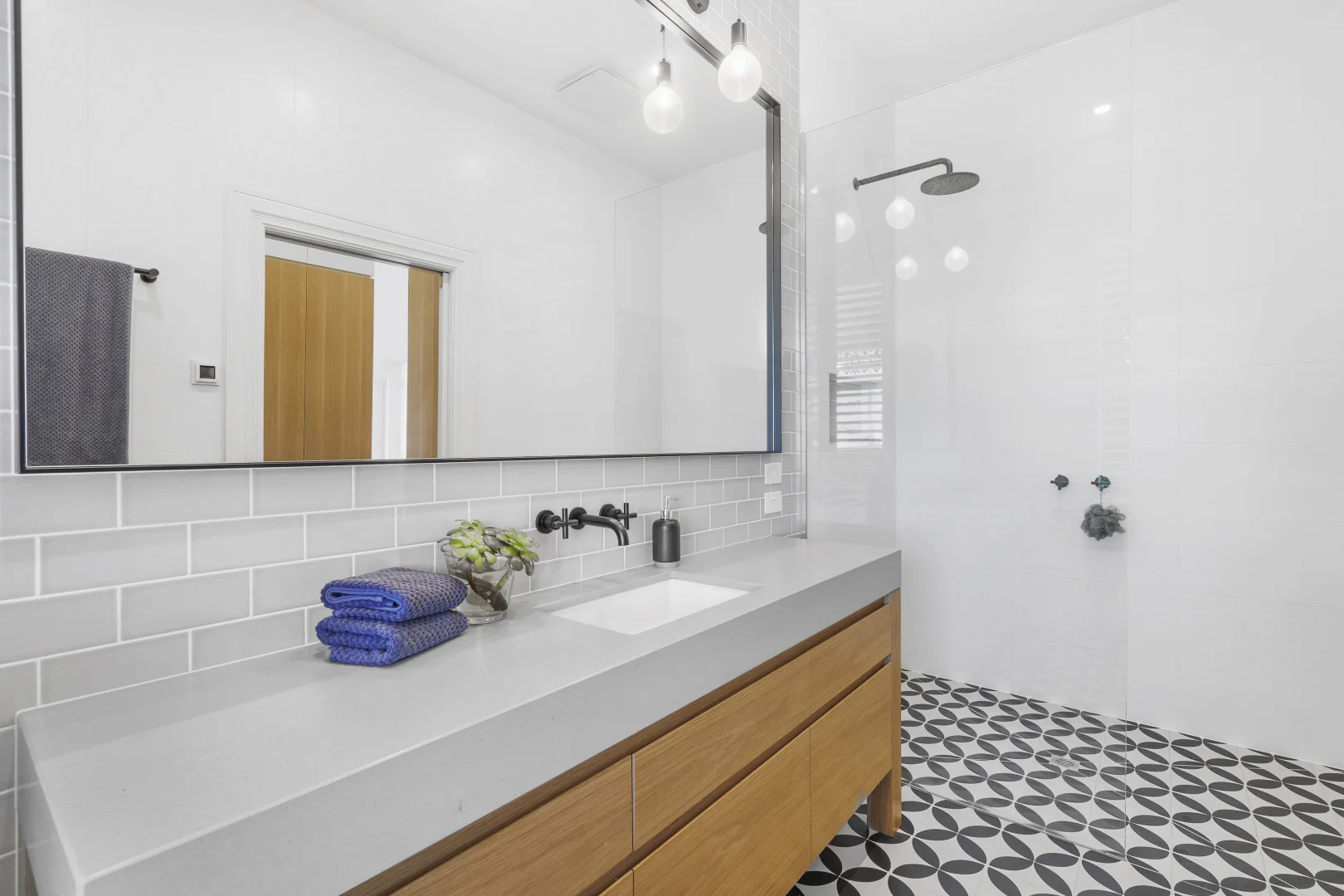 Additional image 16 of 2a Raith Terrace, Newtown VIC 3220