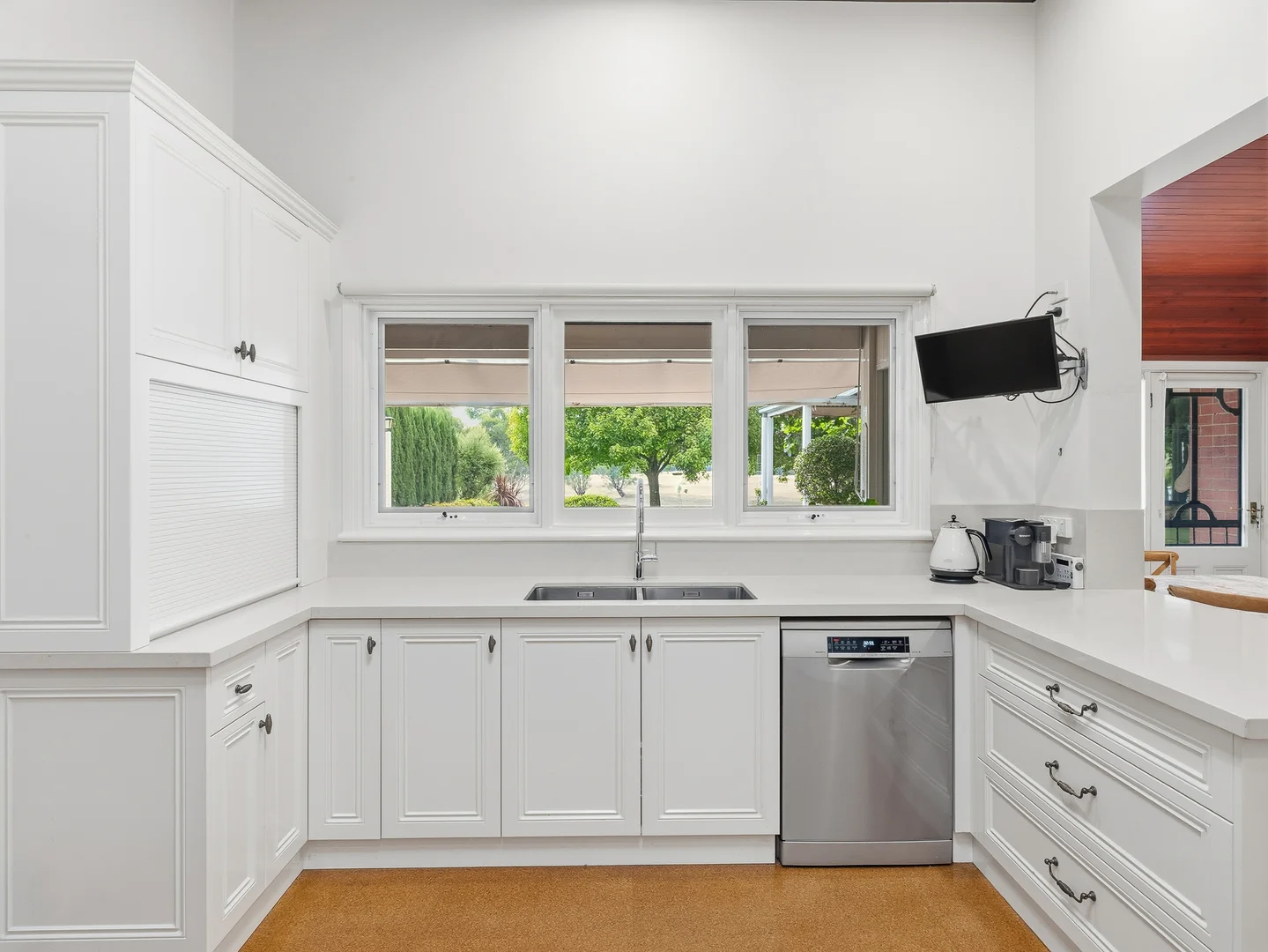 Additional image 4 of 24 Caraselle Avenue, Wangaratta VIC 3677