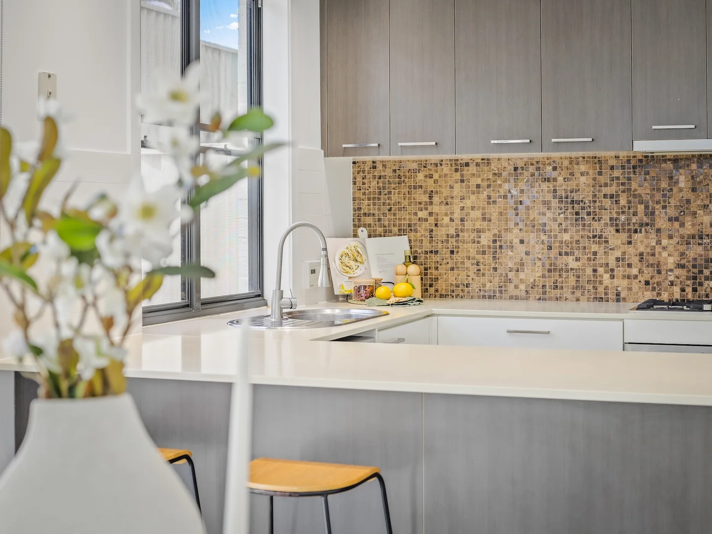 Additional image 5 of 2/111 Pohlman Street, Southport QLD 4215