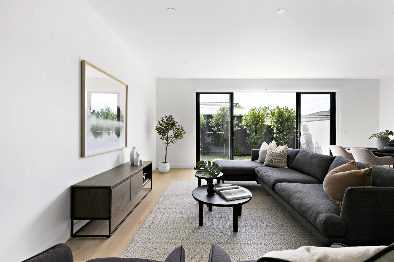 Additional image 2 of 8A Victoria Street, Oak Park VIC 3046