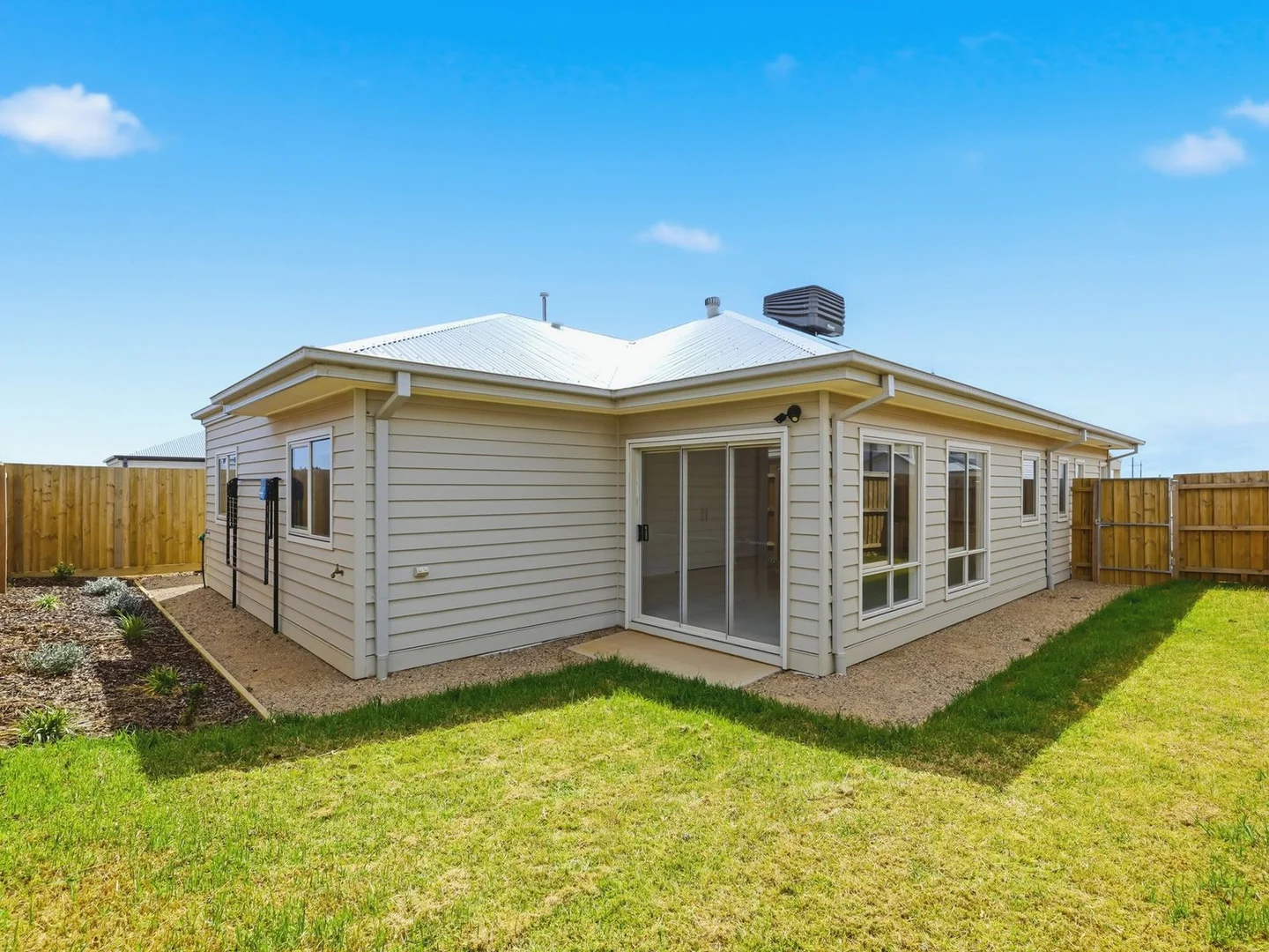 Additional image 11 of 14 Raluana Road, Eynesbury VIC 3338