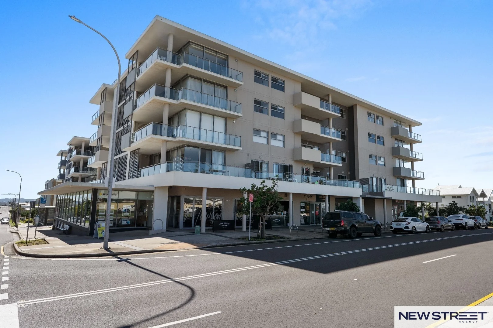 Additional image 32 of 403/1 Mawson Close, Caves Beach NSW 2281