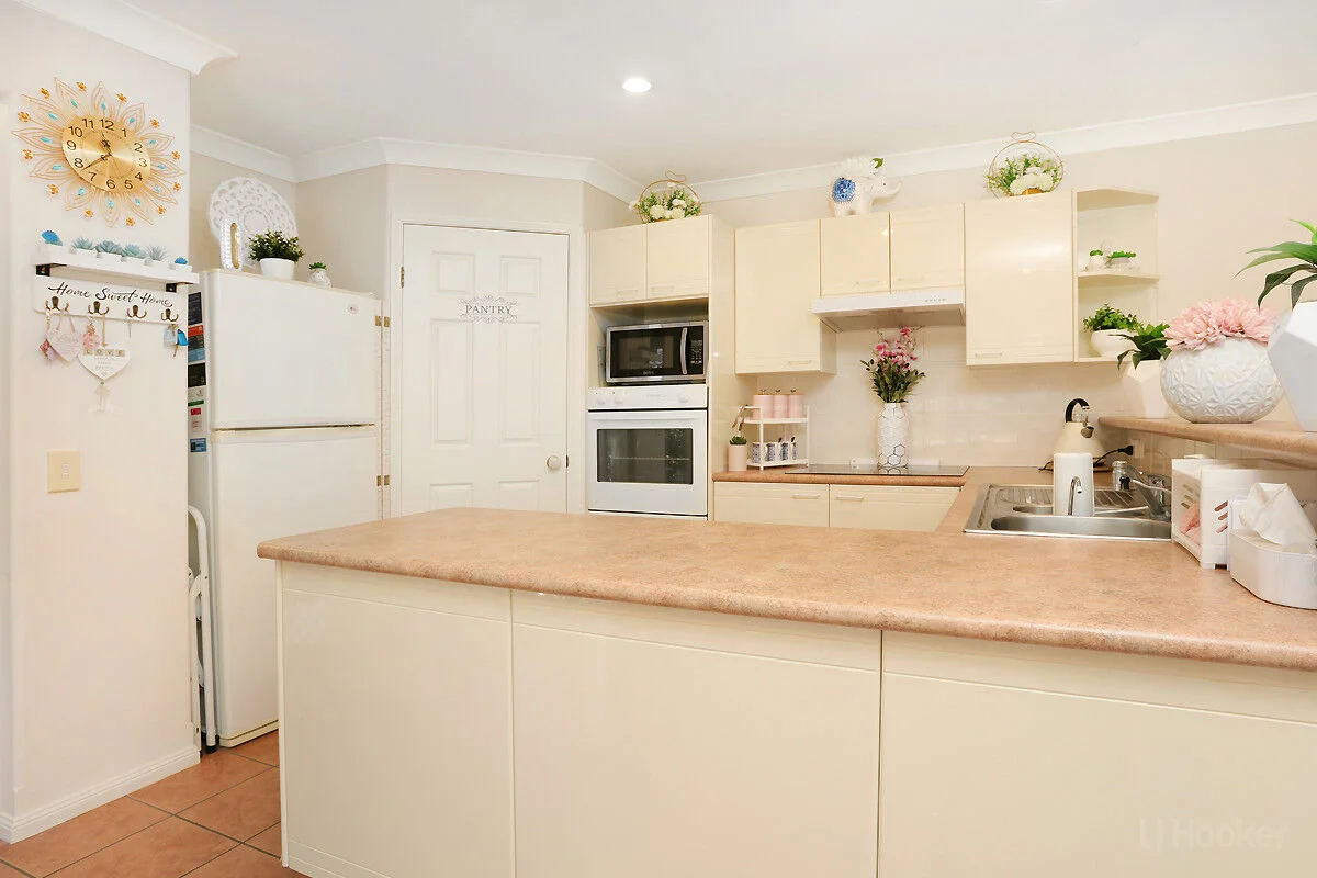 Additional image 11 of 1/27 Eider Avenue, Paradise Point QLD 4216