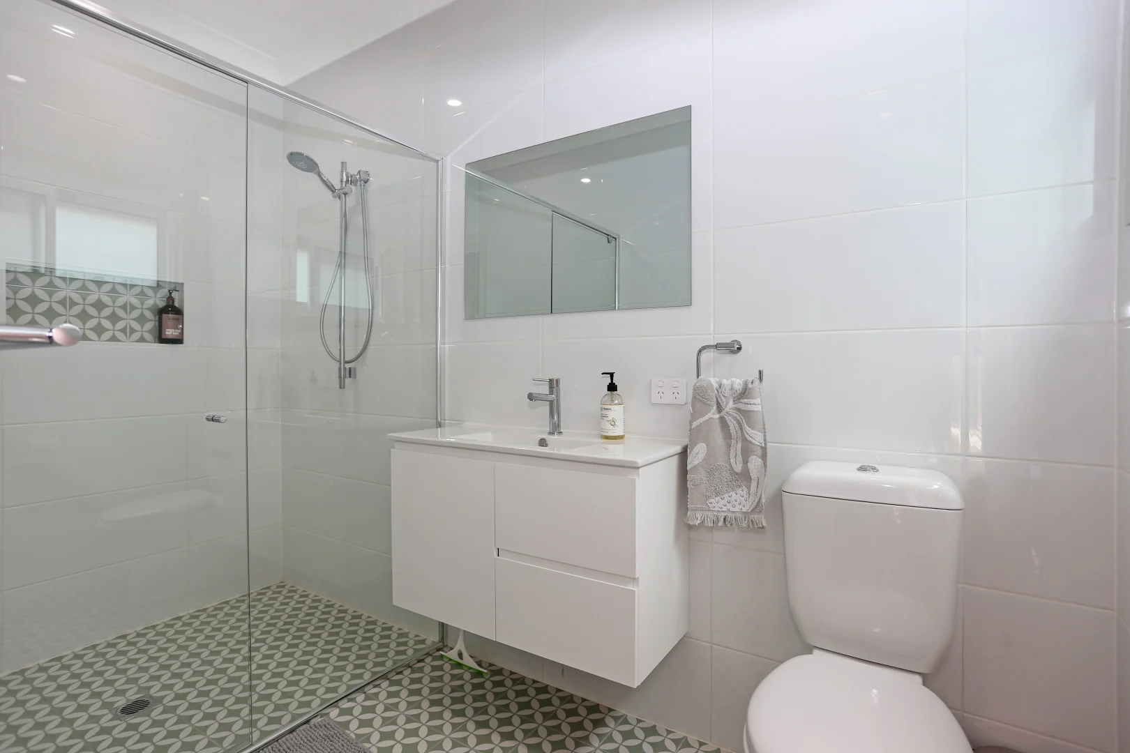 Additional image 12 of 63 Cove Boulevarde, North Arm Cove NSW 2324