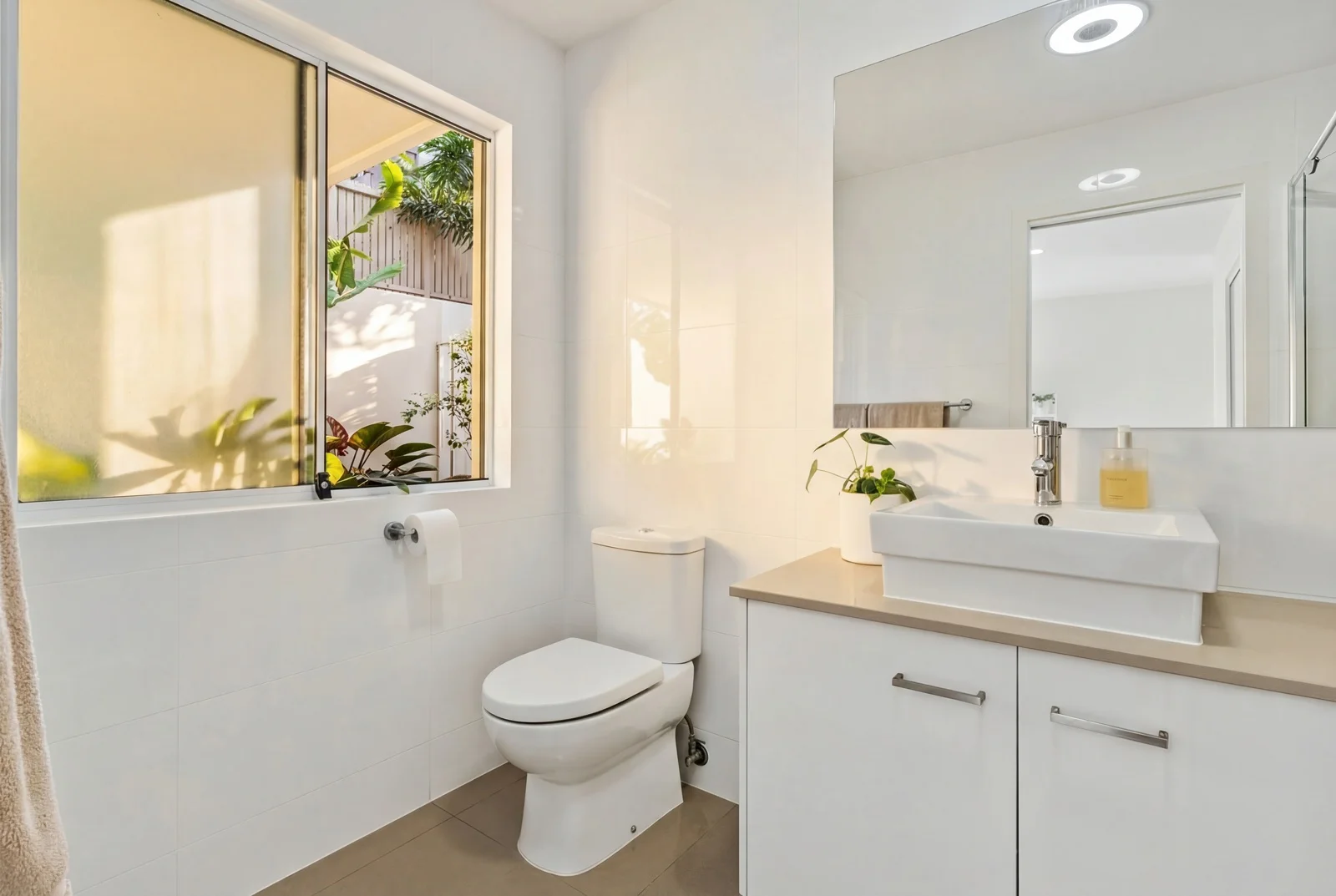 Additional image 21 of 2/1433 Gold Coast Highway, Palm Beach QLD 4221