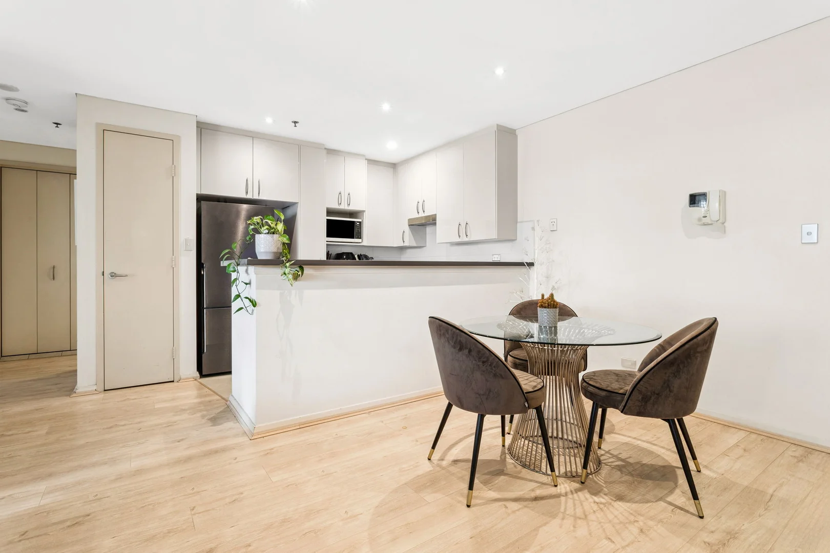 Additional image 3 of 604/6 Lachlan Street, Waterloo NSW 2017