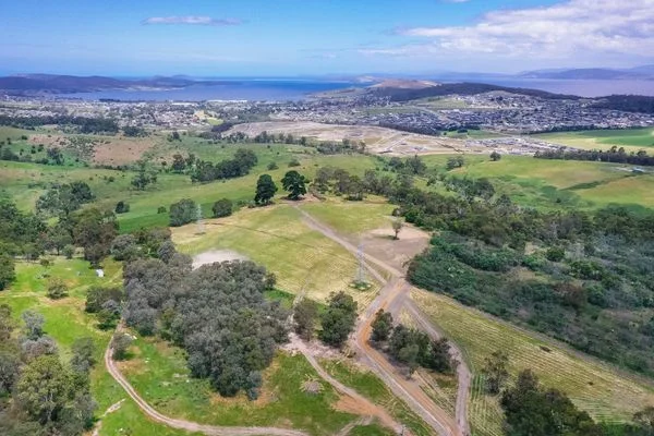 Additional image 2 of 1 and 2 Fallow Drive, Cambridge TAS 7170