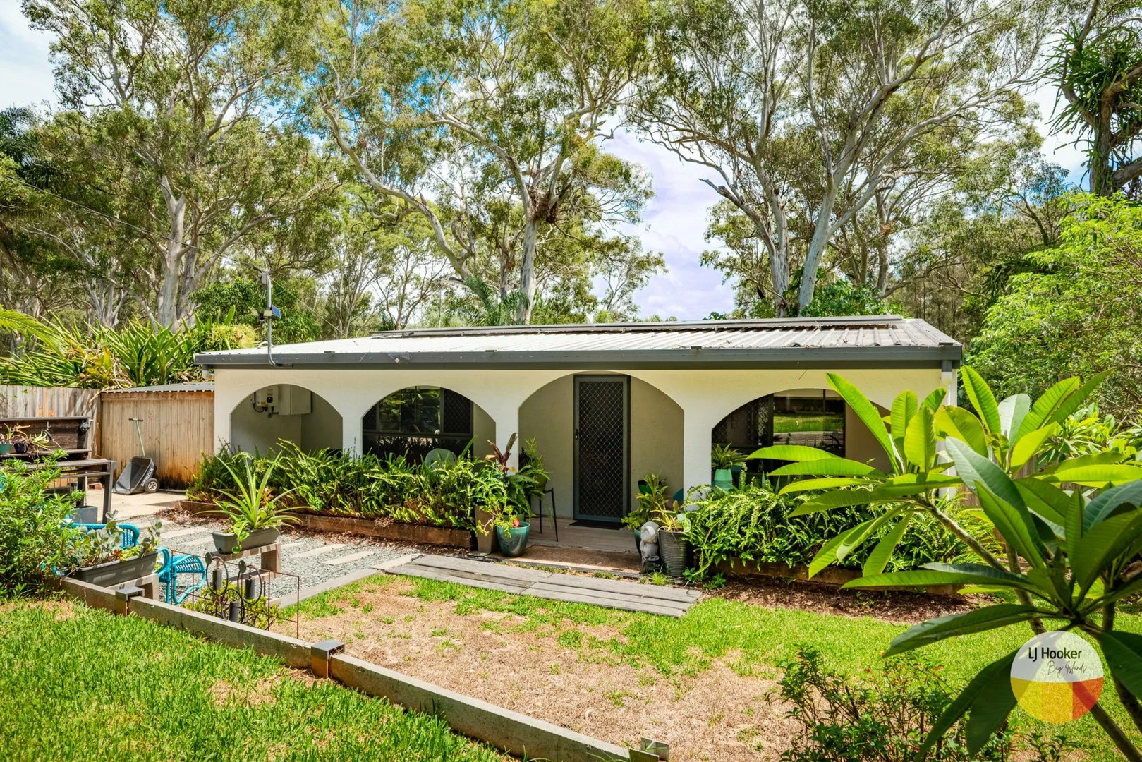174 Lucas Drive, Lamb Island QLD 4184
