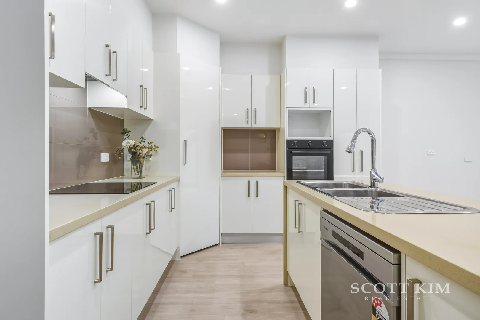 Additional image 5 of 1/106 Warrigal Road, Camberwell VIC 3124