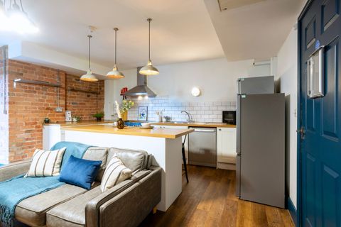 Flat 1, Shoe &amp; Boot Factory, Leicester LE2