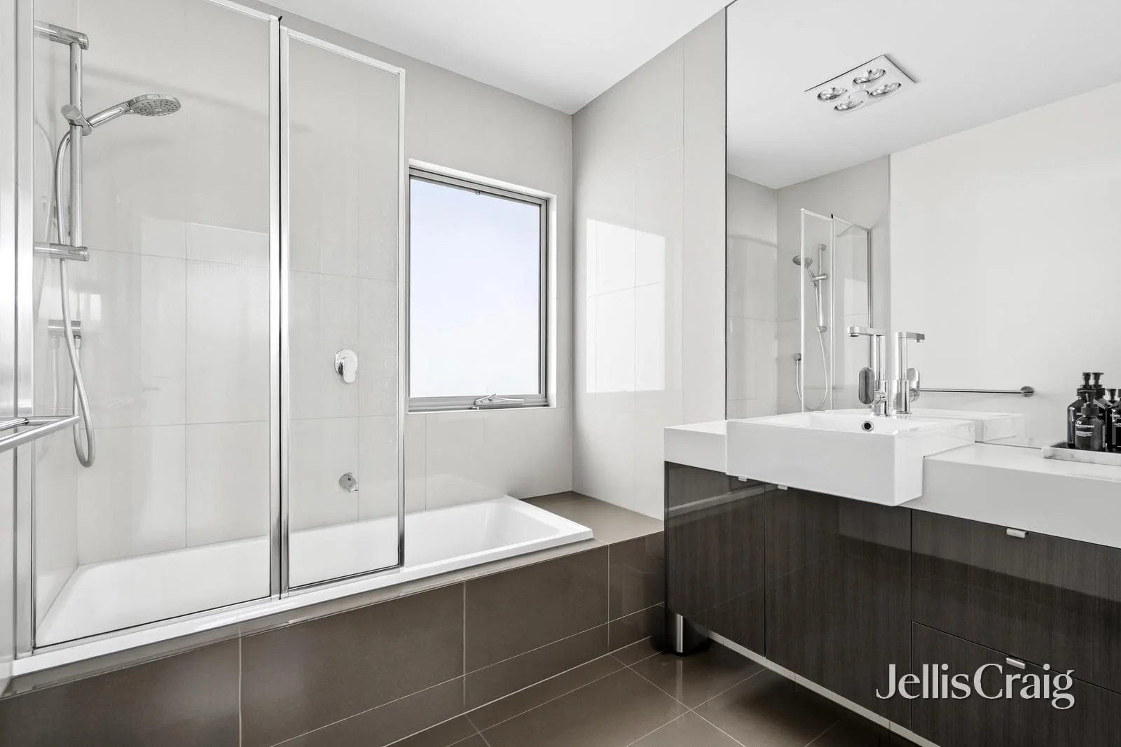 Additional image 7 of 1/124 West Fyans Street, Newtown VIC 3220