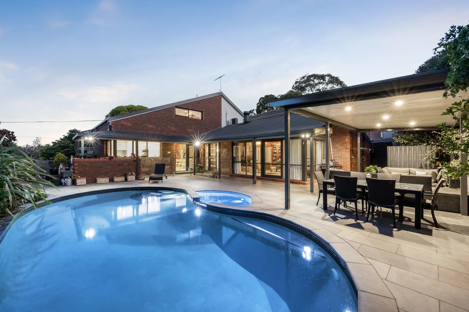 11 Milne Road, Mont Albert North VIC 3129