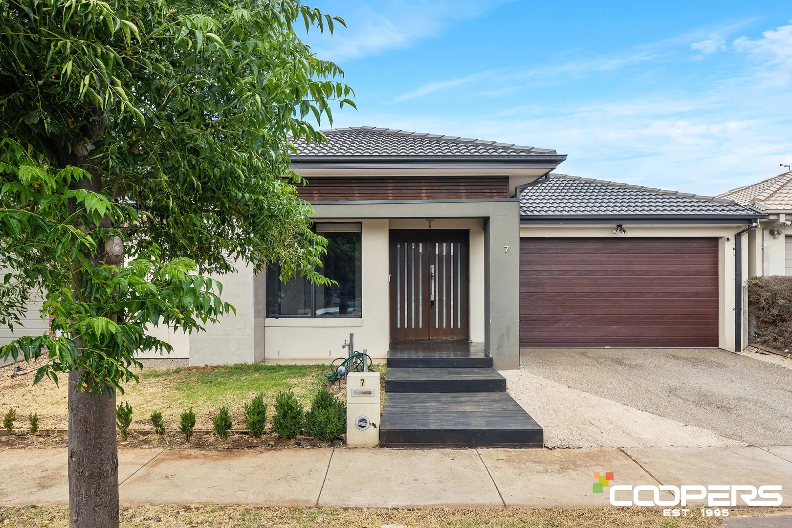 7 Bromley Circuit, Thornhill Park VIC 3335