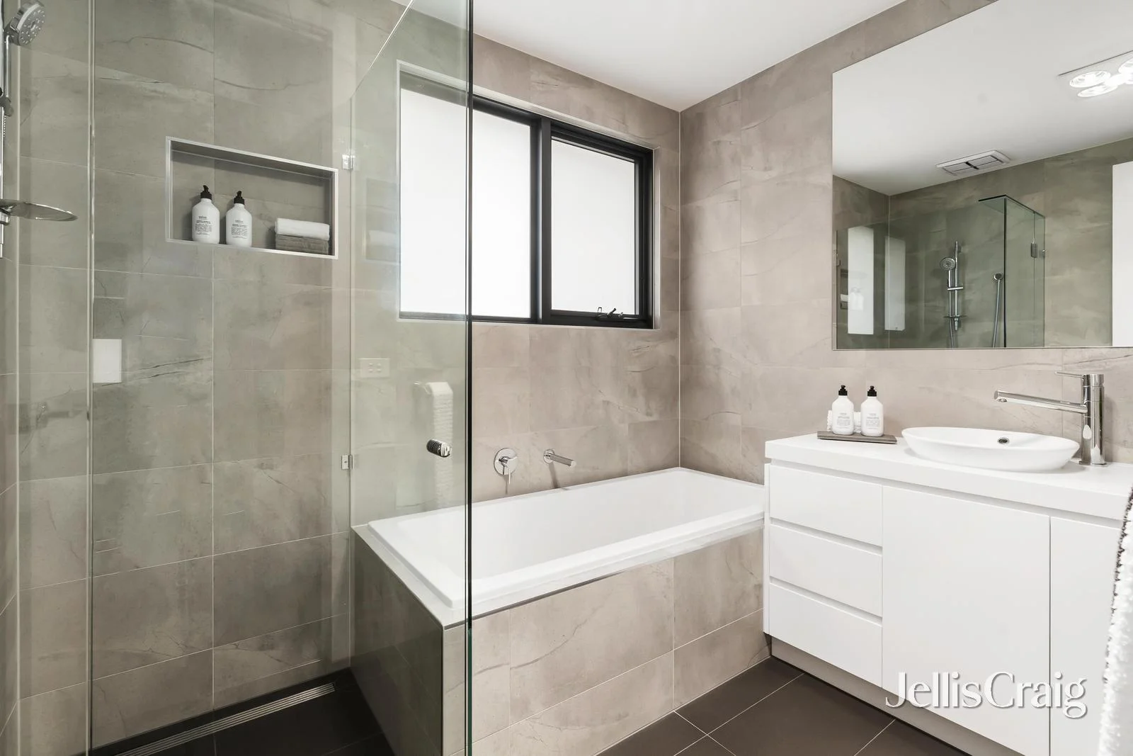 Additional image 11 of 2/5 Rooney Street, Templestowe Lower VIC 3107