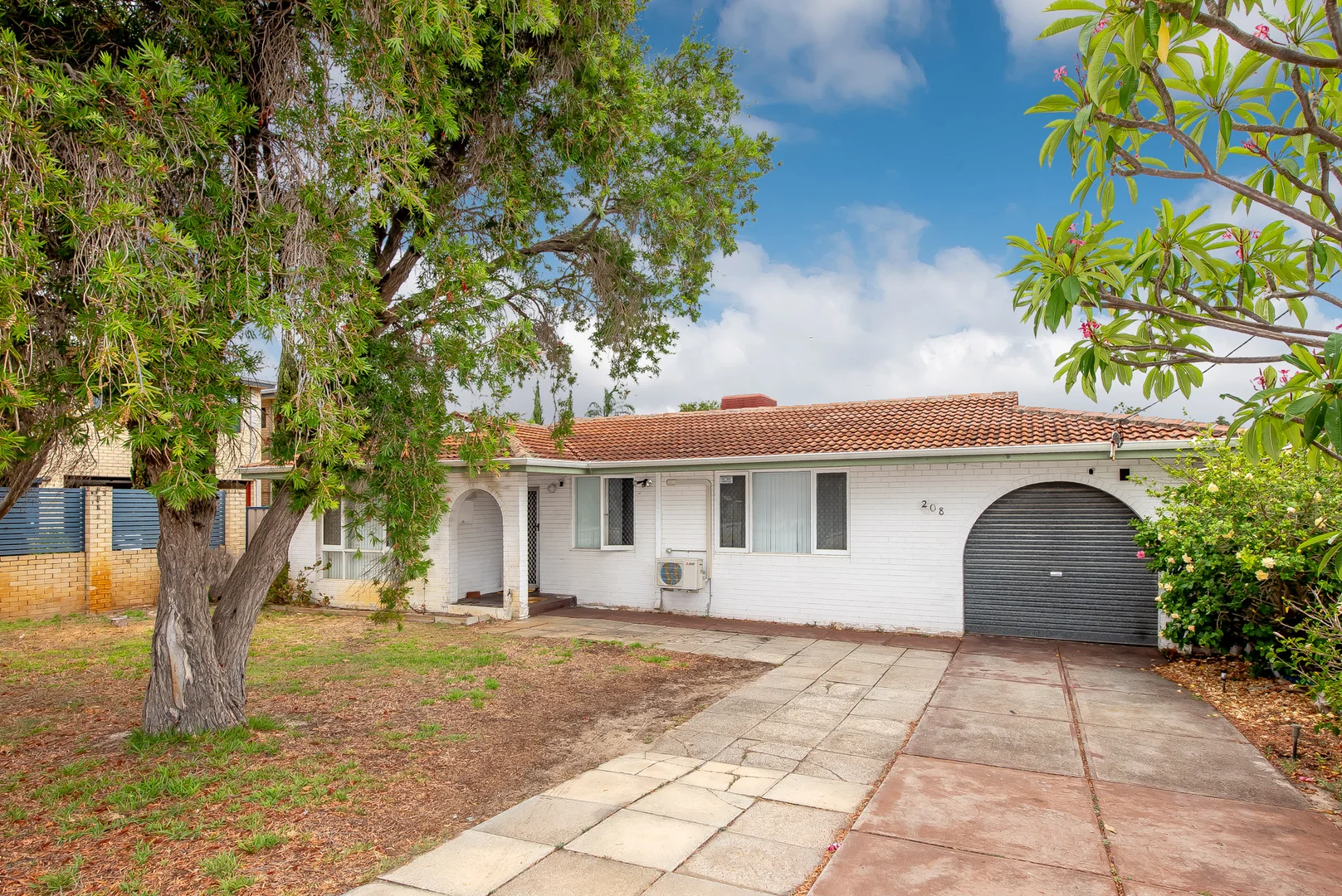 Additional image 2 of 208 Knutsford Avenue, Kewdale WA 6105