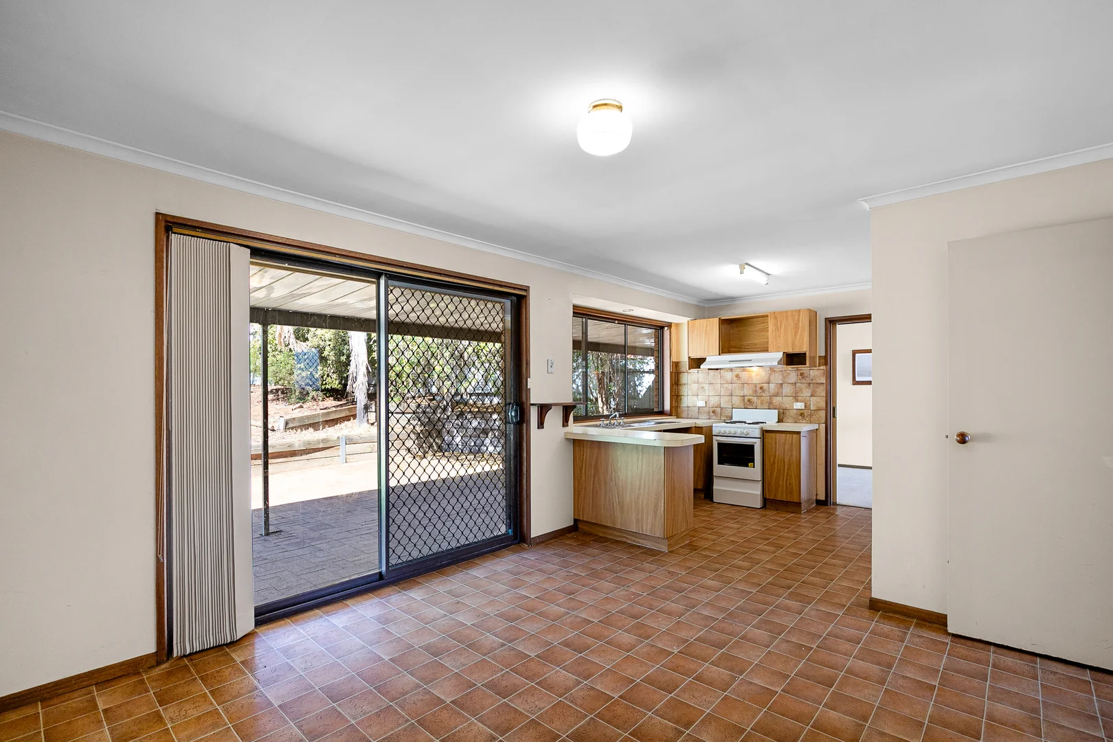 Additional image 10 of 14 Thiele Avenue, Loxton SA 5333