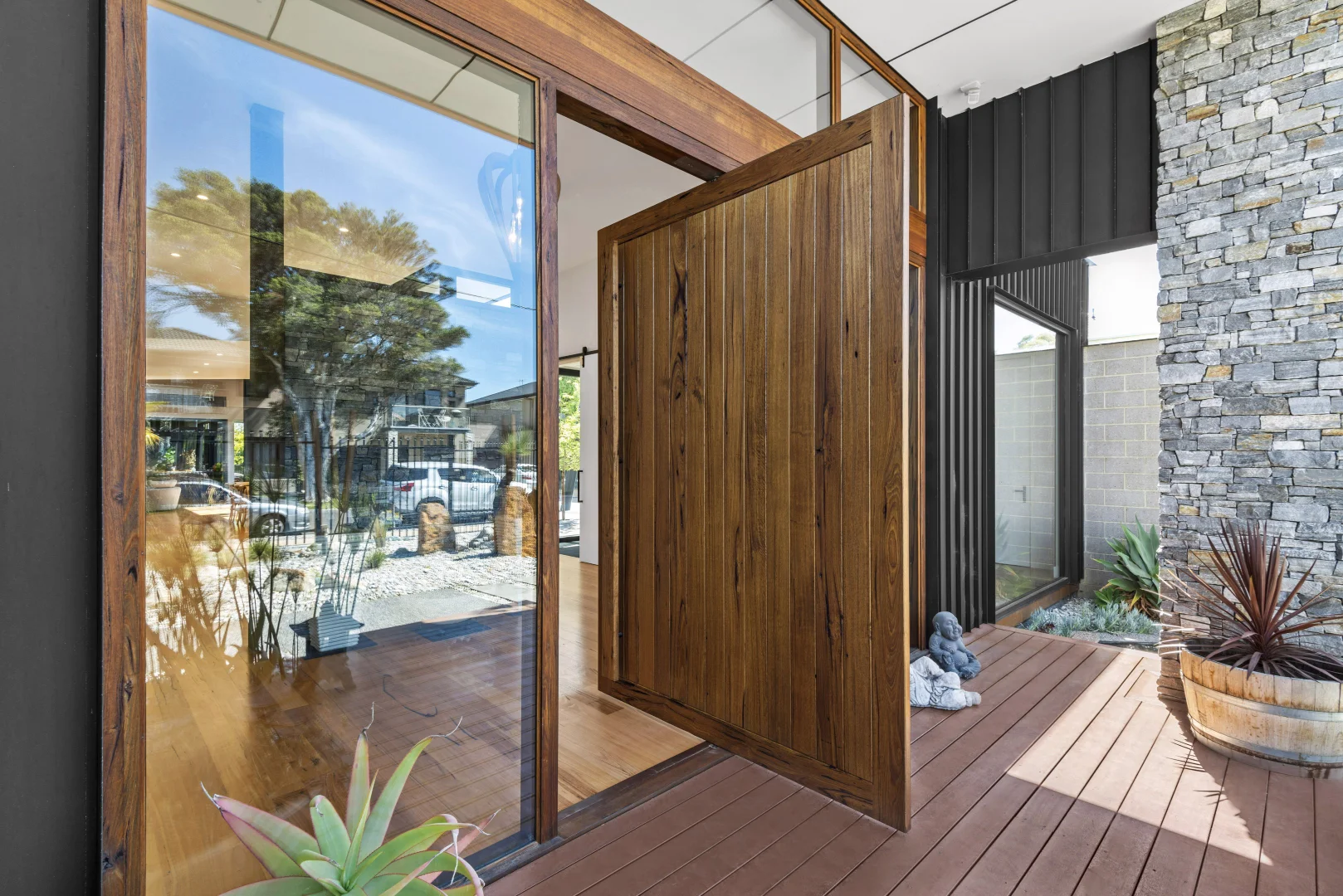 Additional image 8 of 2a Haig Street, Mornington VIC 3931