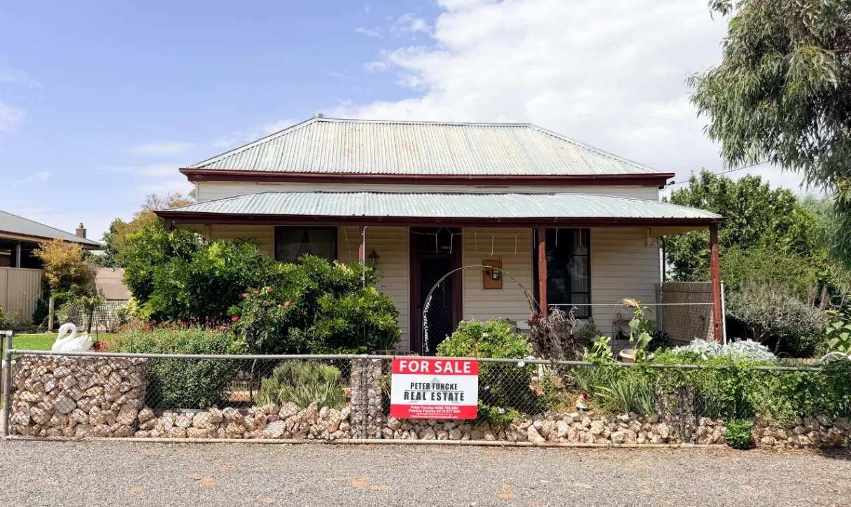 25 Dennys, Hopetoun VIC 3396