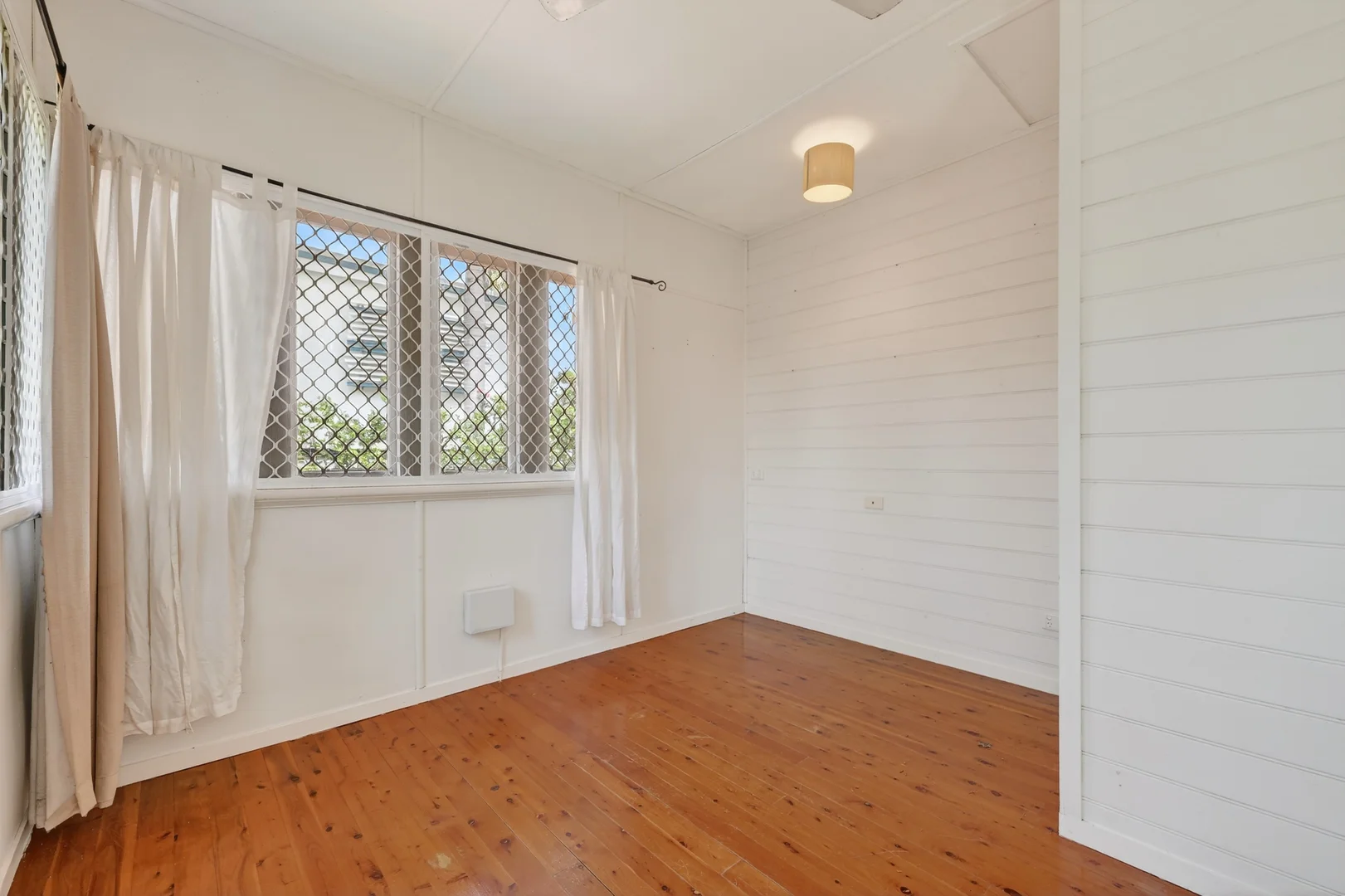 Additional image 2 of 14 Barbeler Street, Currajong QLD 4812